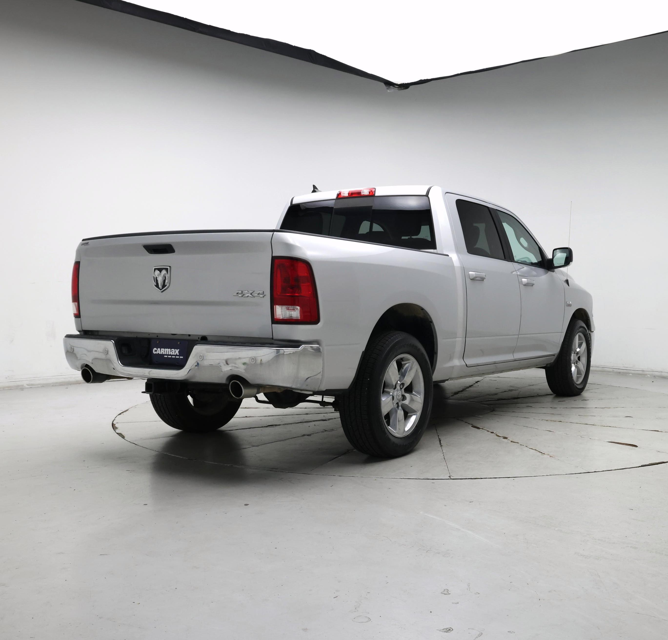 Thumbnail: 2019 RAM 1500 Classic - 8