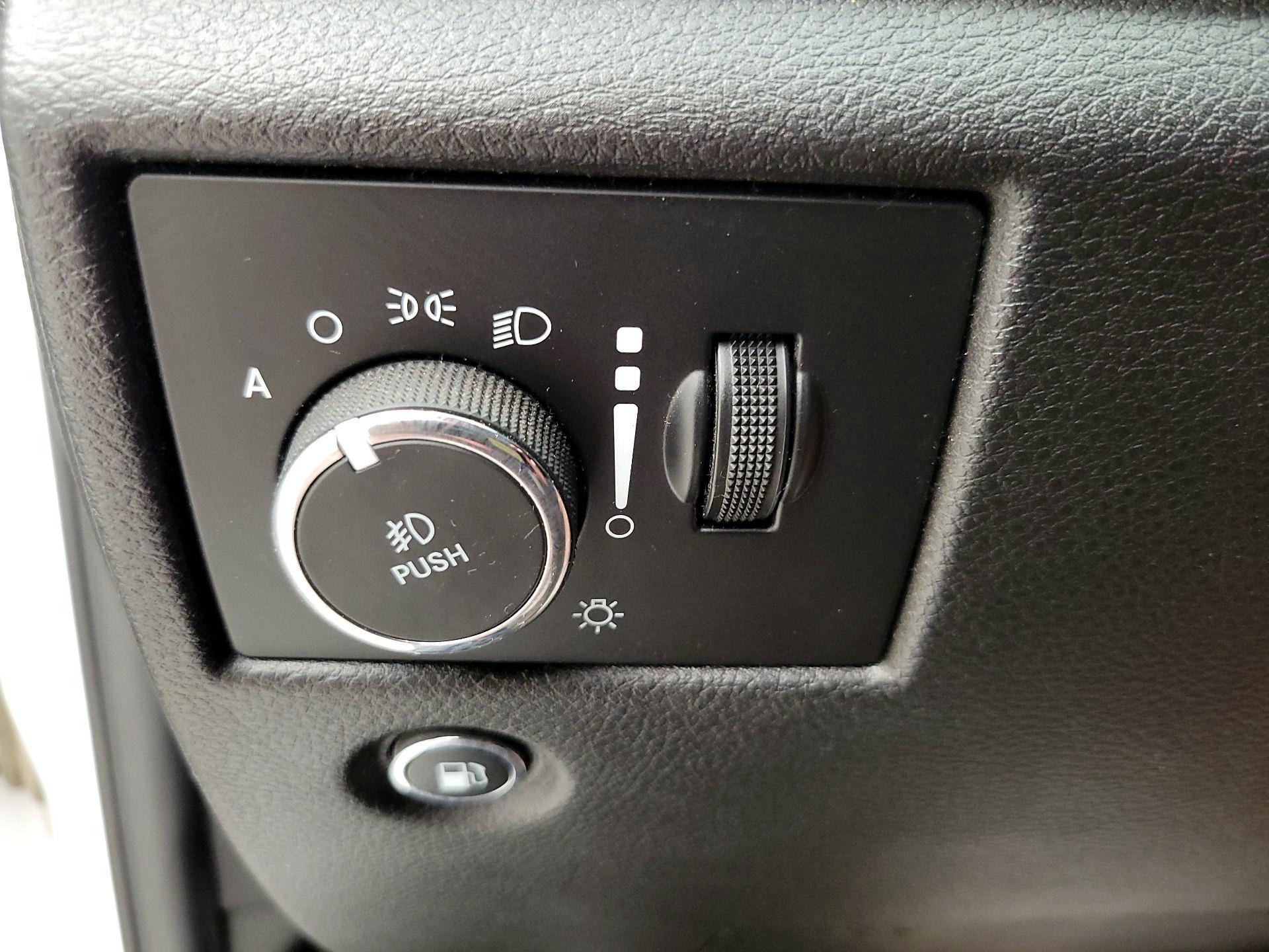 Thumbnail: 2019 Jeep Grand Cherokee - 13