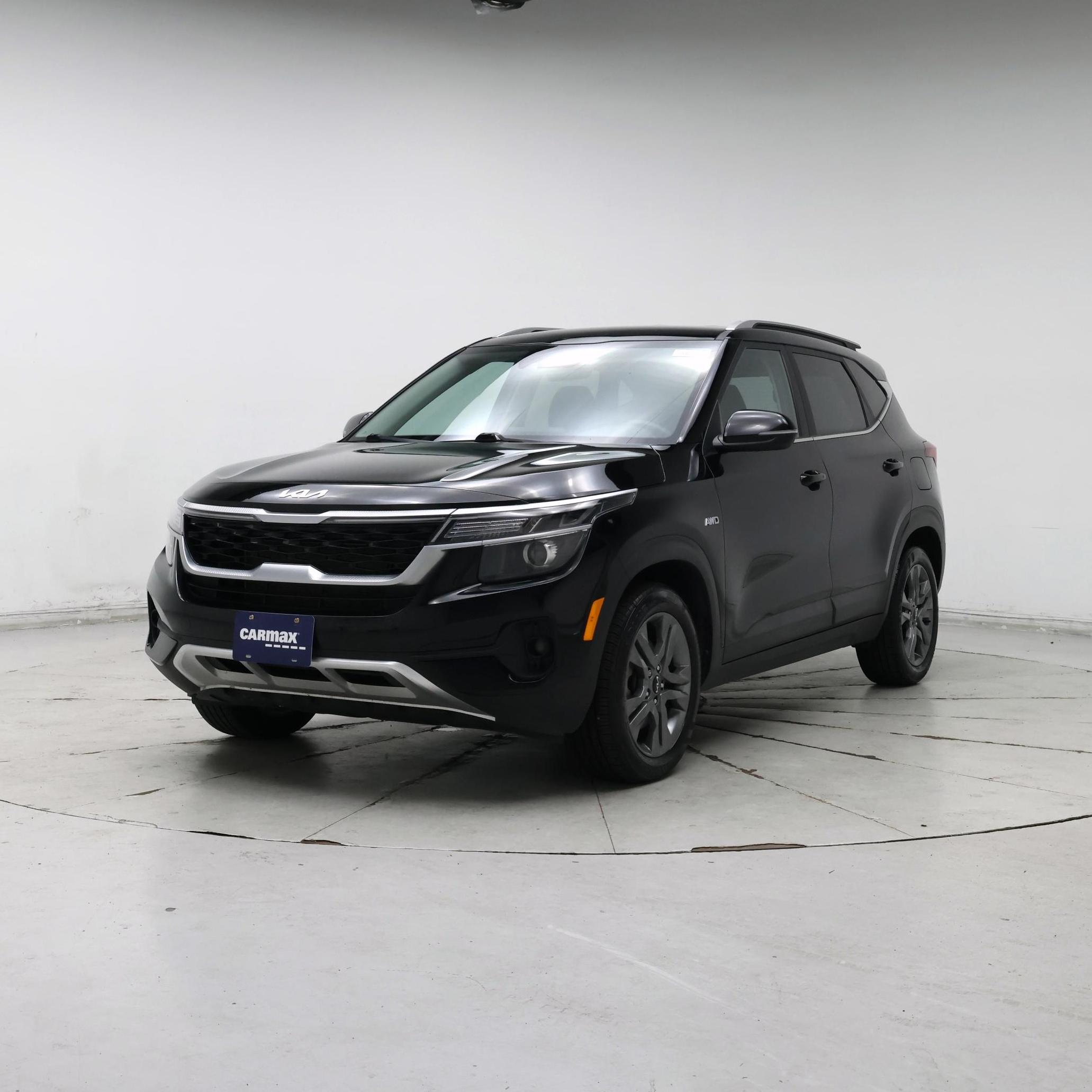 Thumbnail: 2022 Kia Seltos - 4