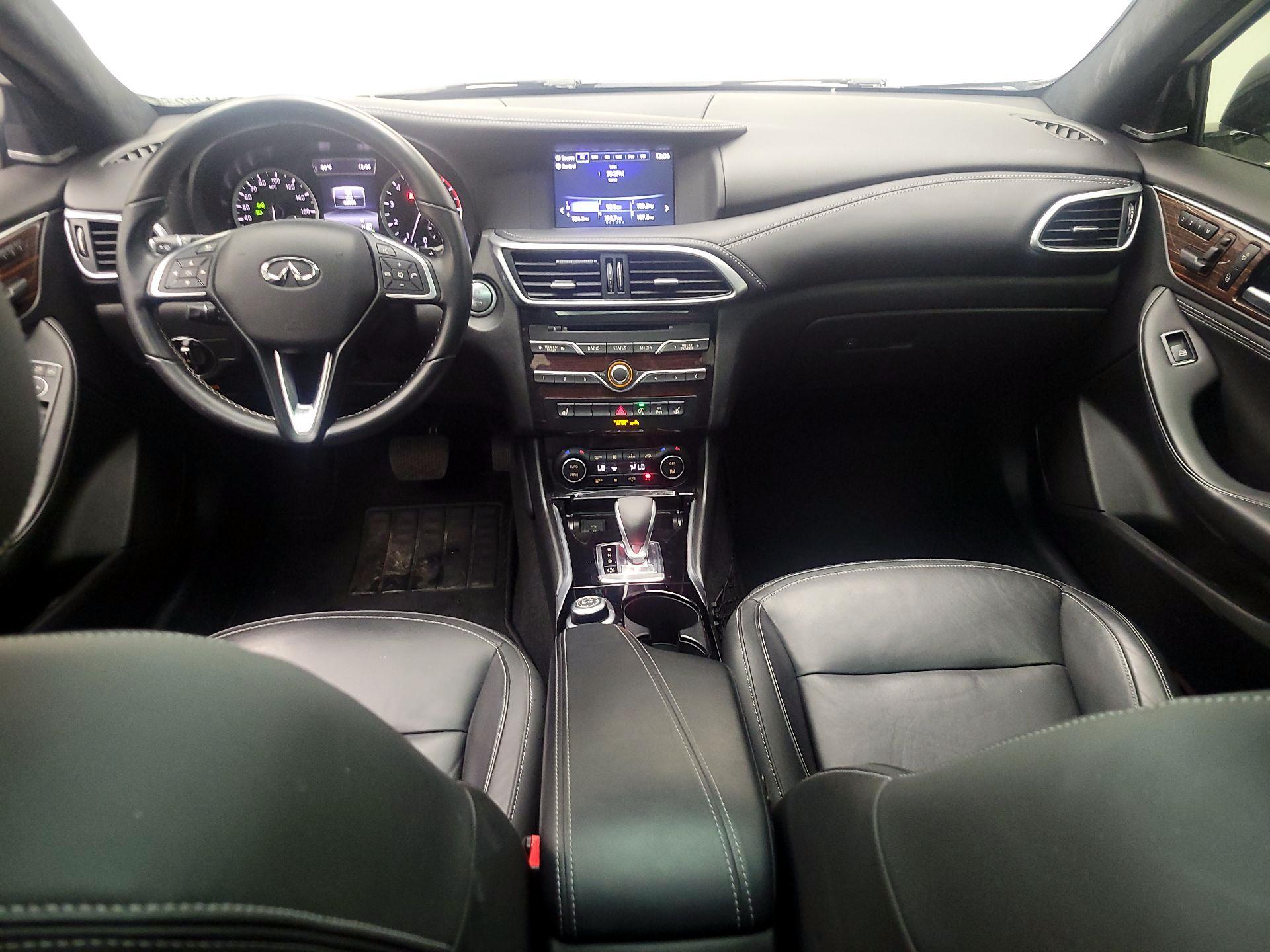 Thumbnail: 2018 INFINITI QX30 - 9