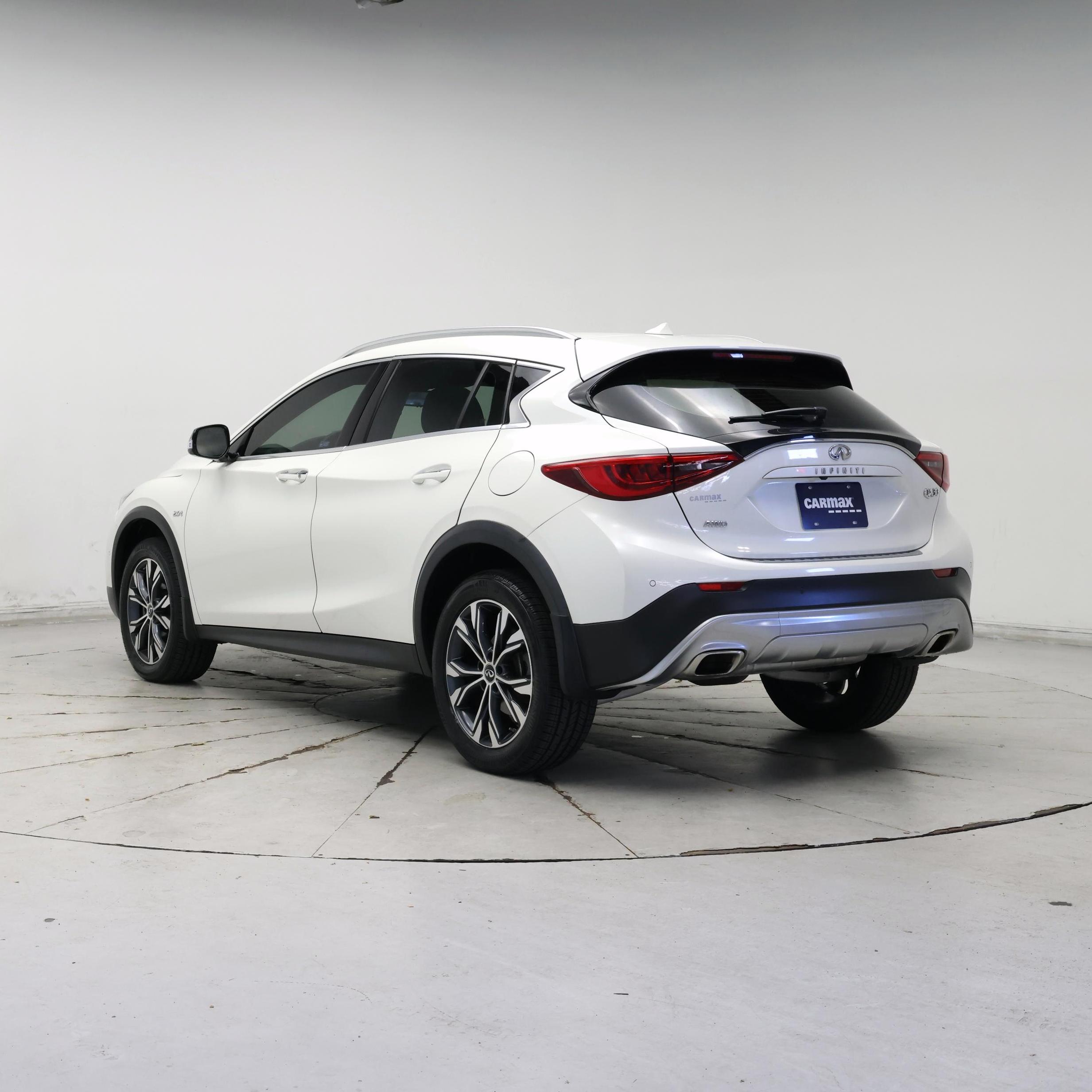 Thumbnail: 2018 INFINITI QX30 - 2