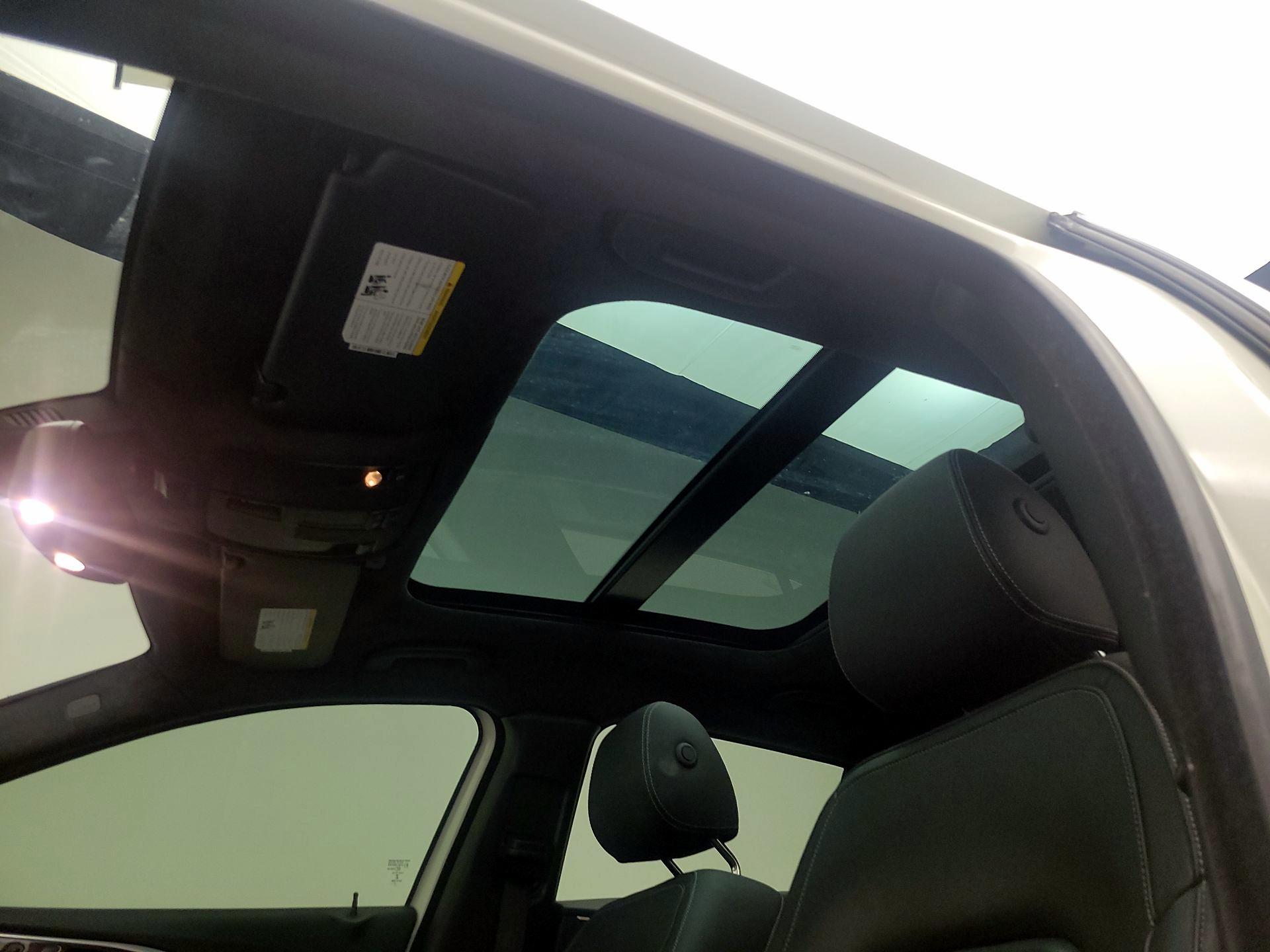 Thumbnail: 2018 INFINITI QX30 - 20