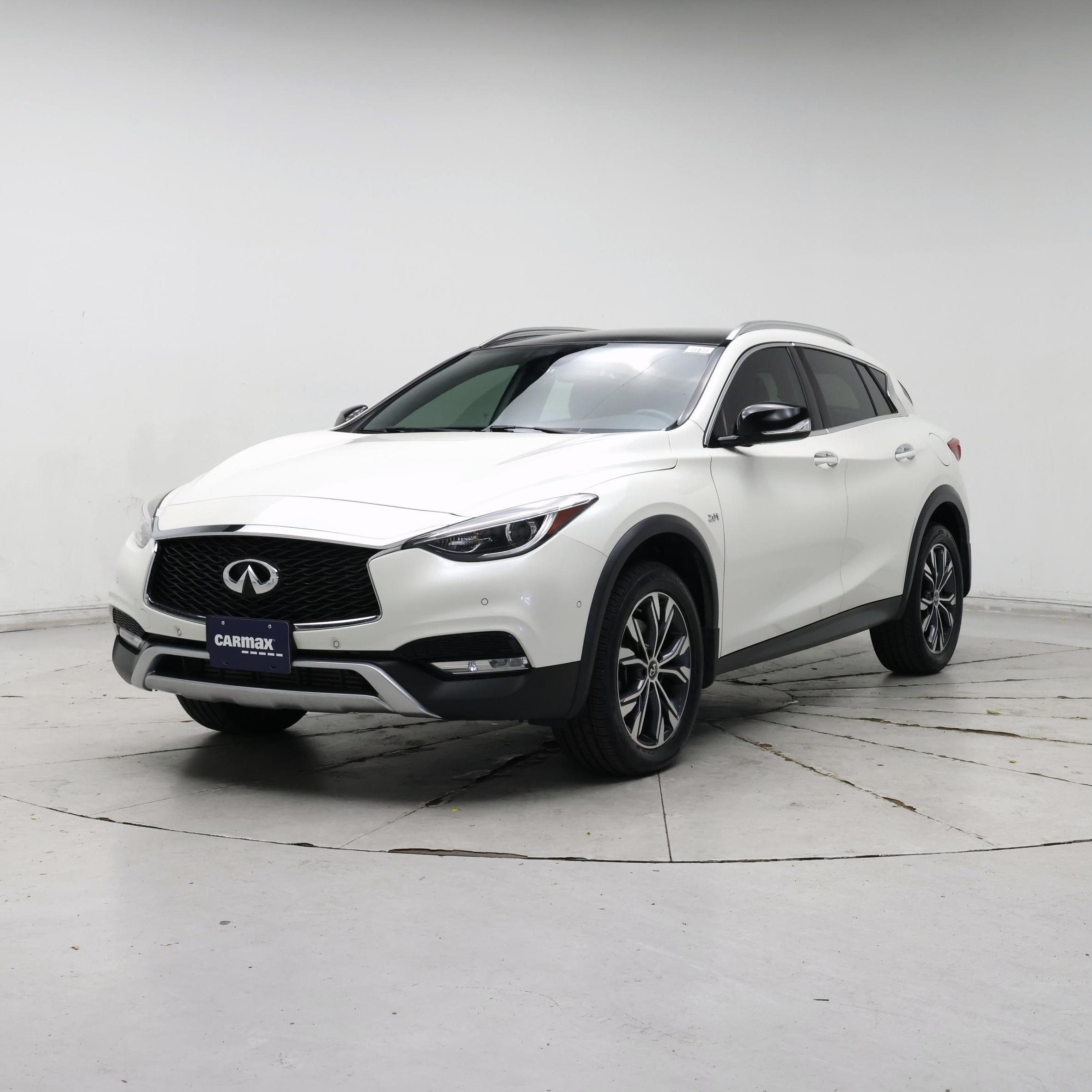 Thumbnail: 2018 INFINITI QX30 - 4