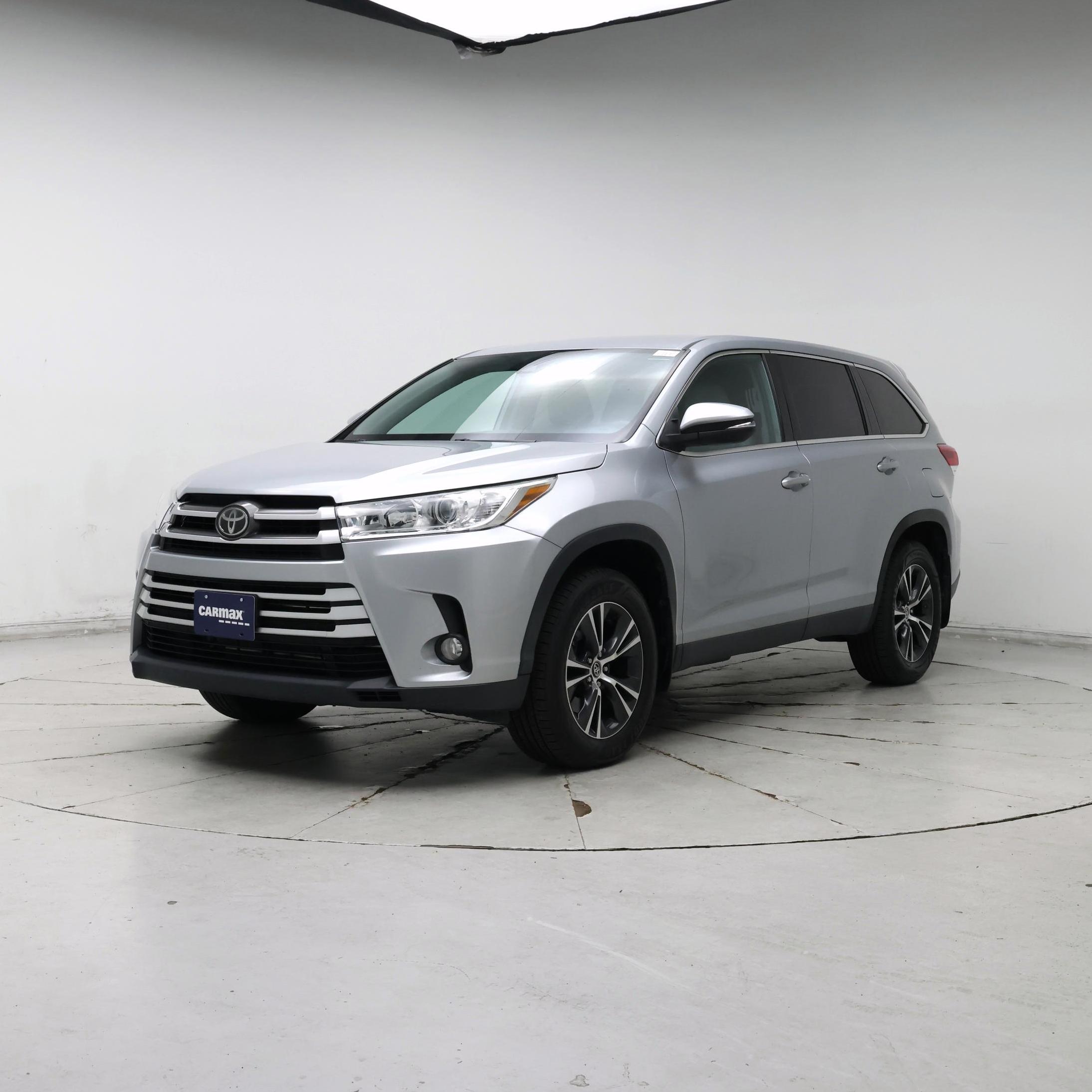 Thumbnail: 2019 Toyota Highlander - 4