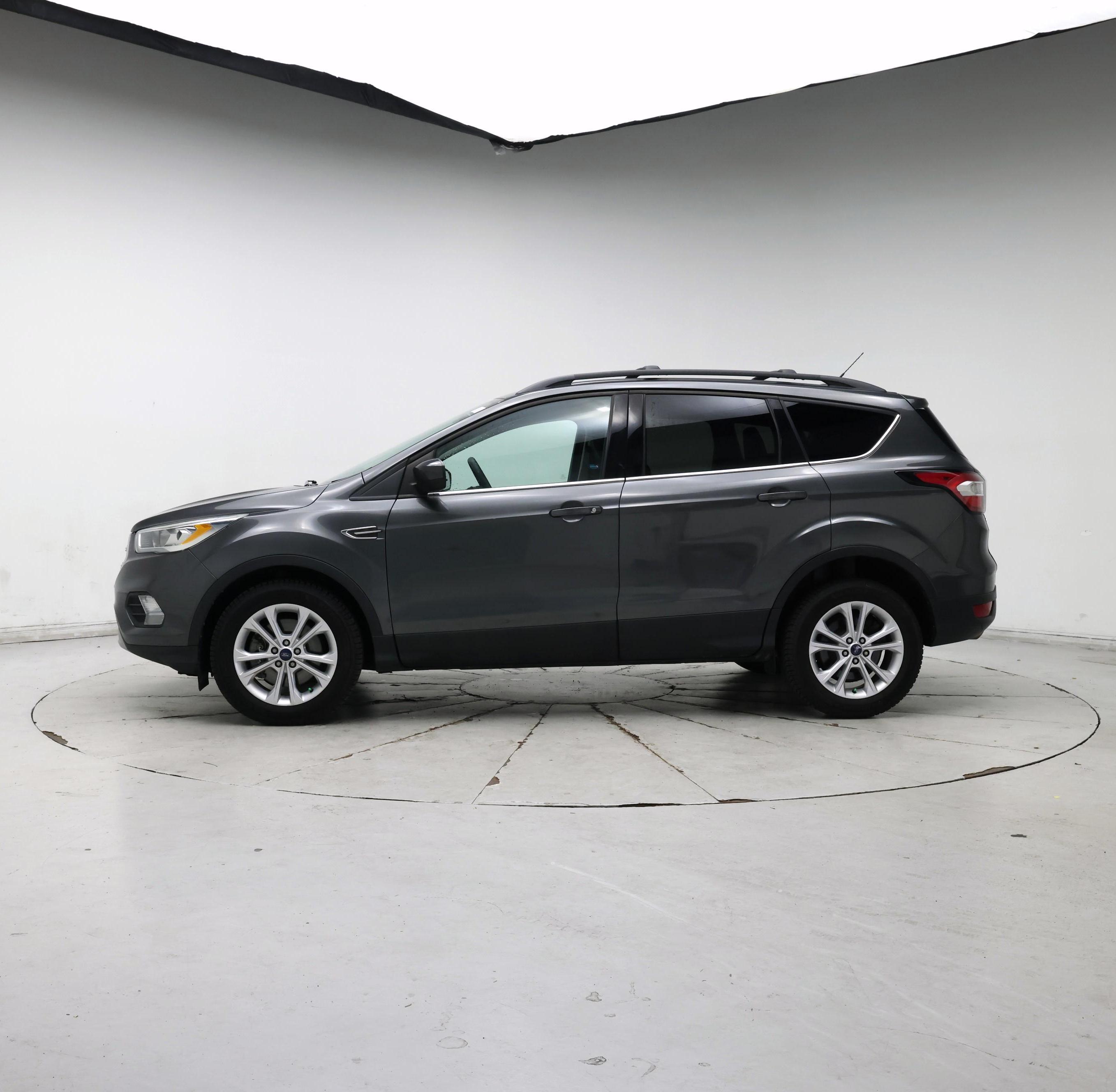 Thumbnail: 2017 Ford Escape - 3