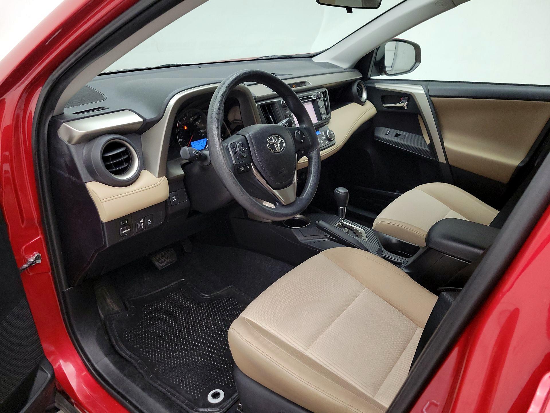 Thumbnail: 2014 Toyota RAV4 - 11