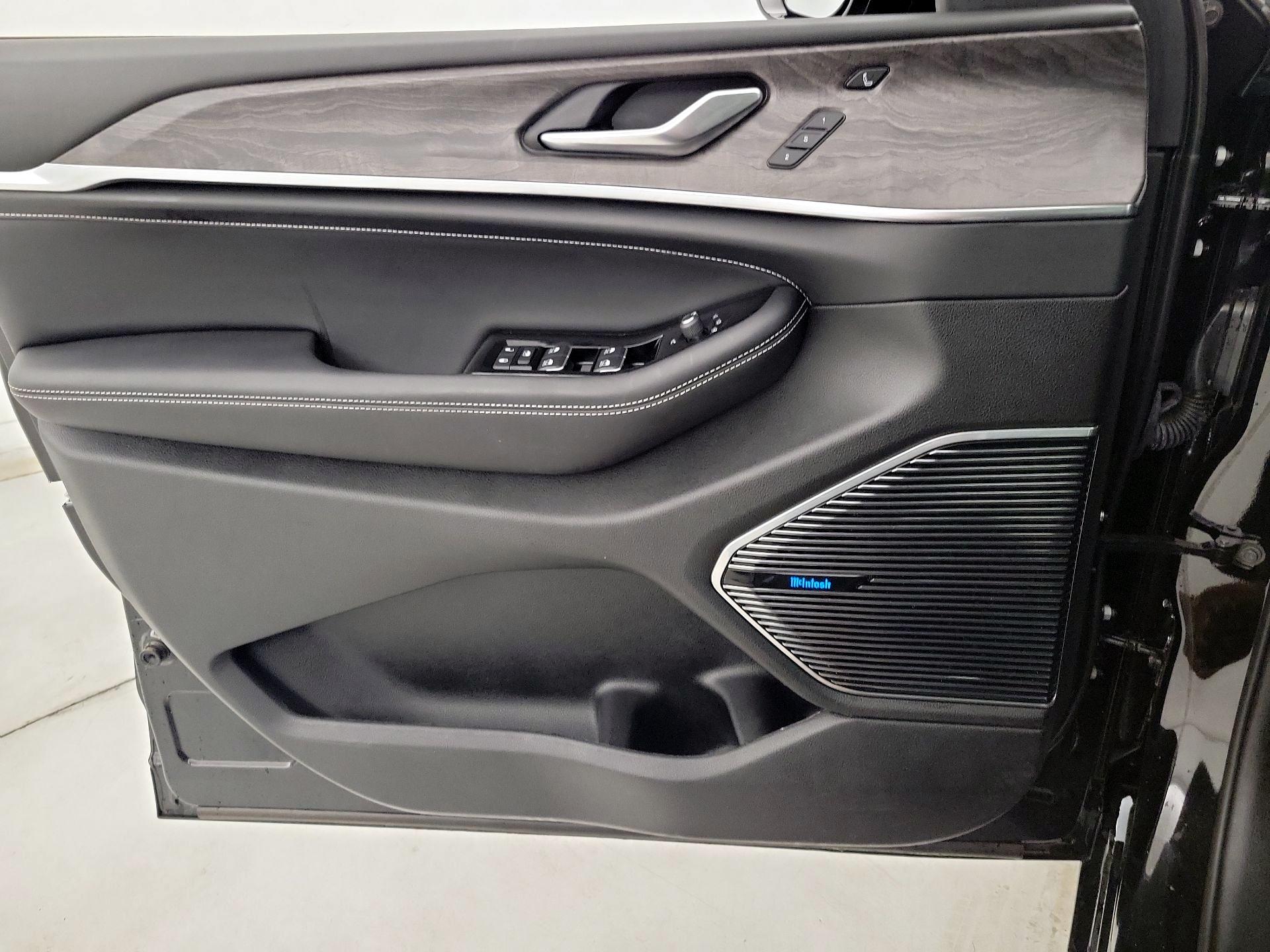 Thumbnail: 2022 Jeep Grand Cherokee L - 12