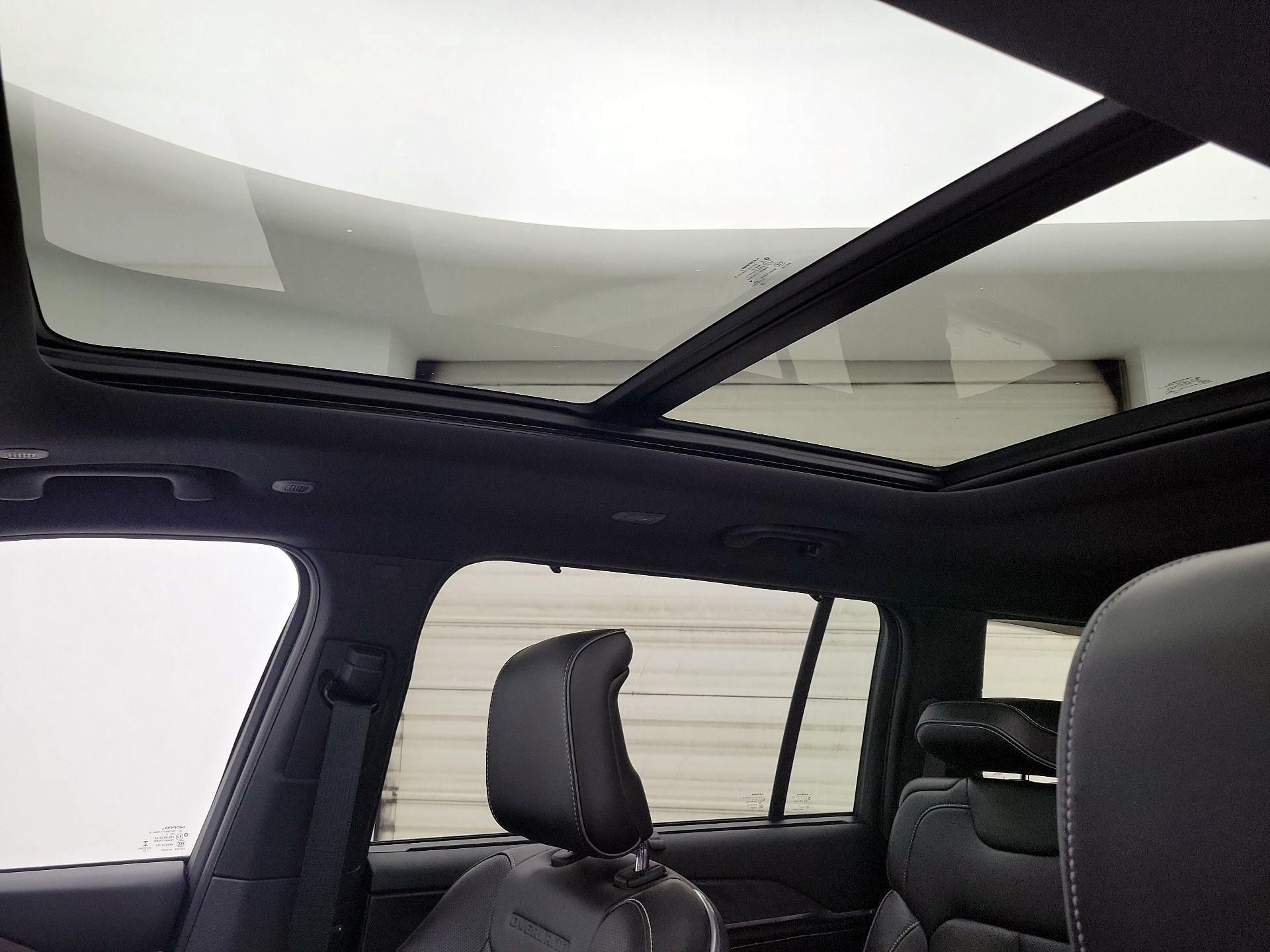 Thumbnail: 2022 Jeep Grand Cherokee L - 20