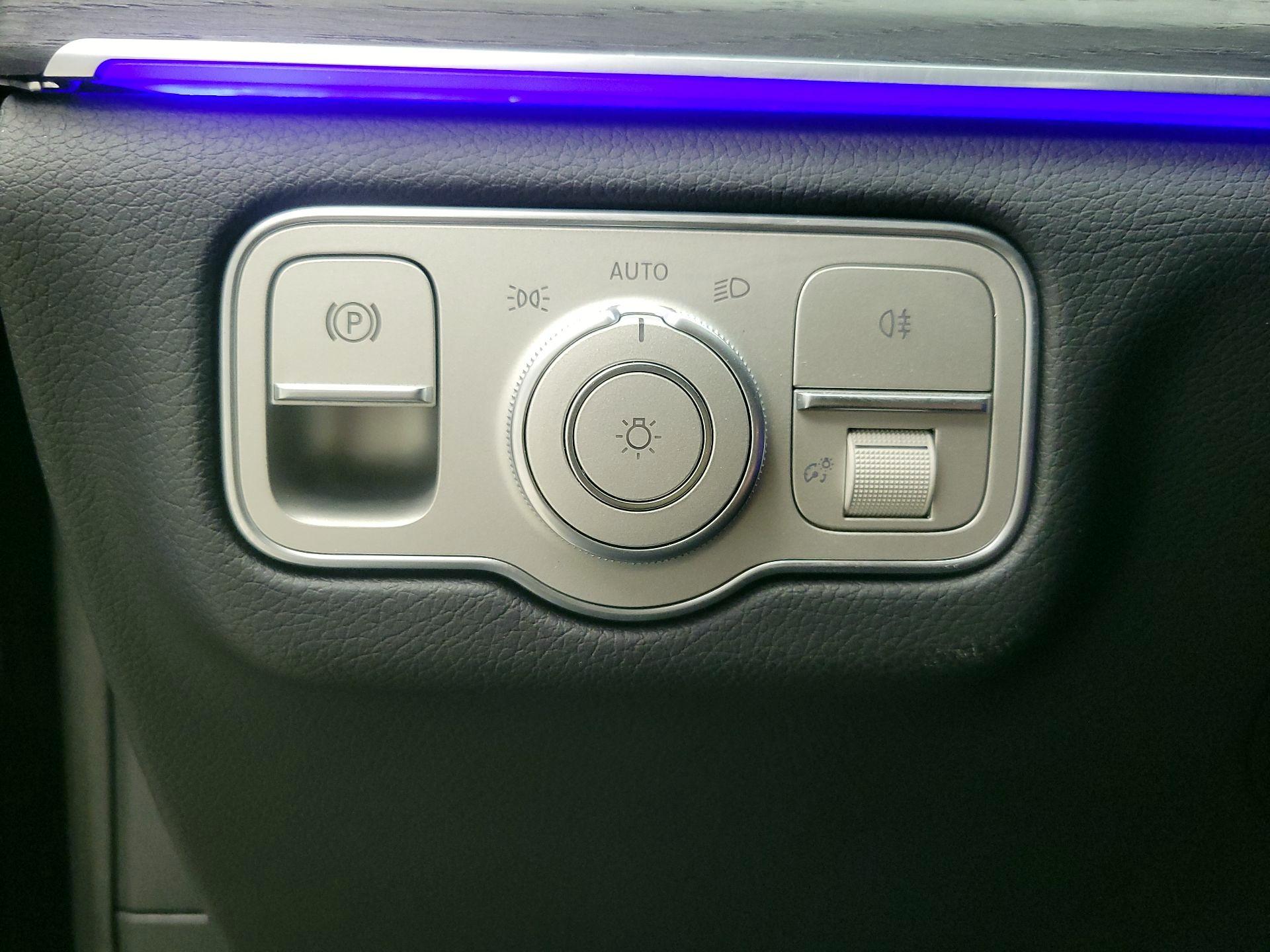 Thumbnail: 2025 Mercedes-Benz GLE - 13