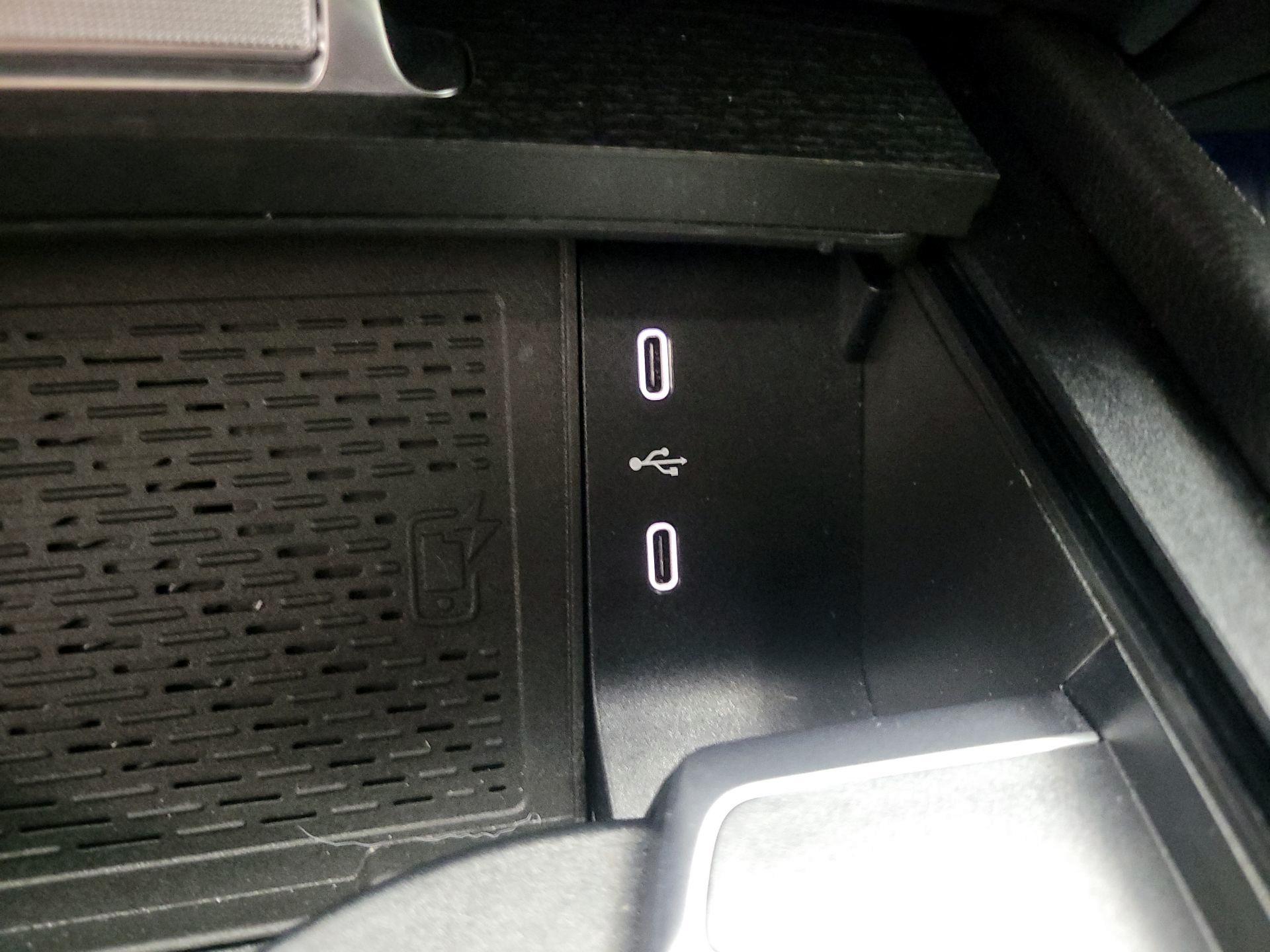 Thumbnail: 2025 Mercedes-Benz GLE - 19