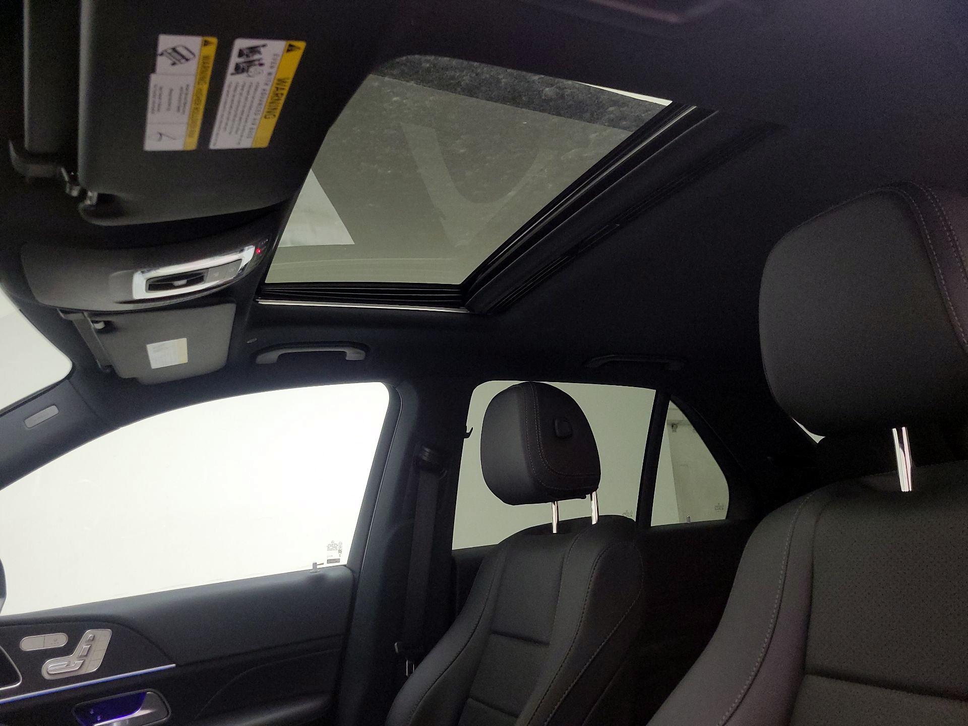 Thumbnail: 2025 Mercedes-Benz GLE - 20