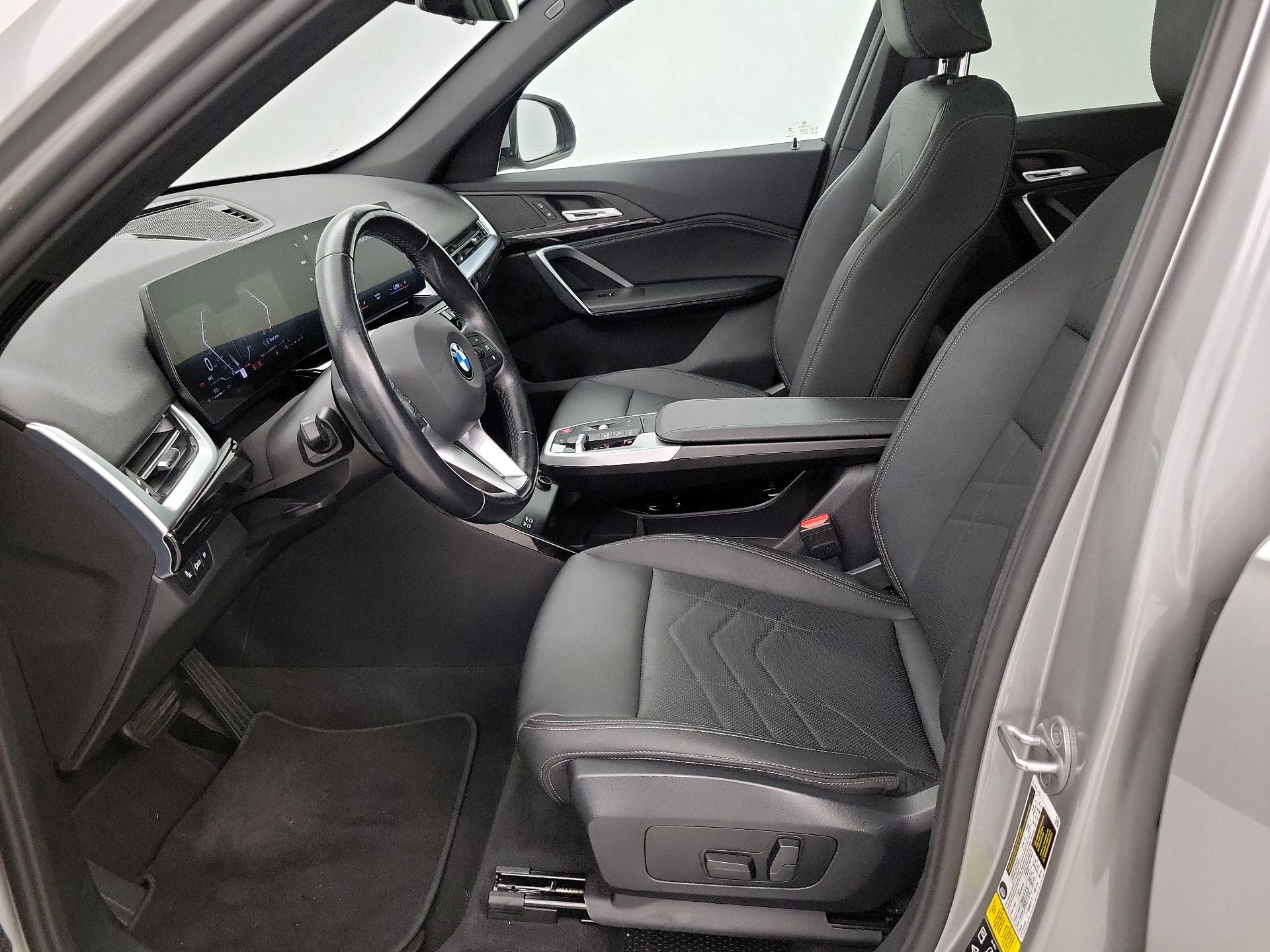 Thumbnail: 2023 BMW X1 - 11