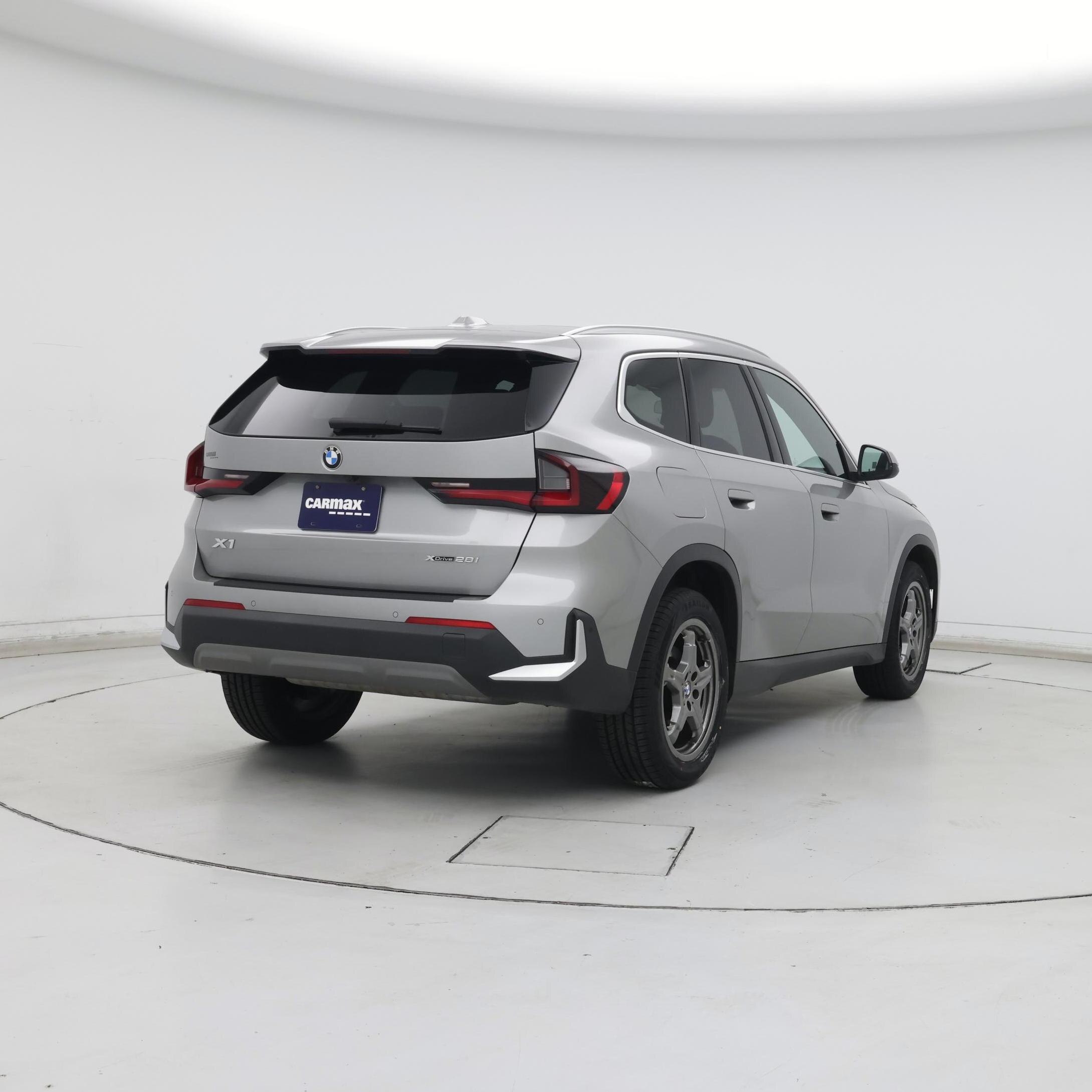 Thumbnail: 2023 BMW X1 - 8