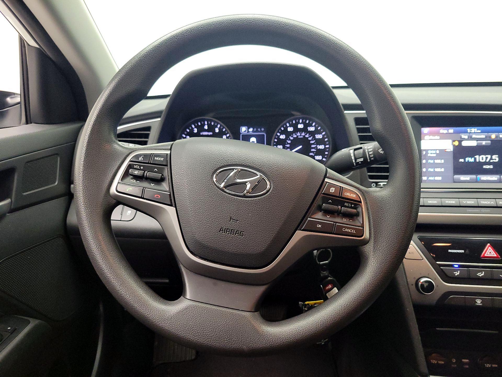 Thumbnail: 2018 Hyundai Elantra - 10