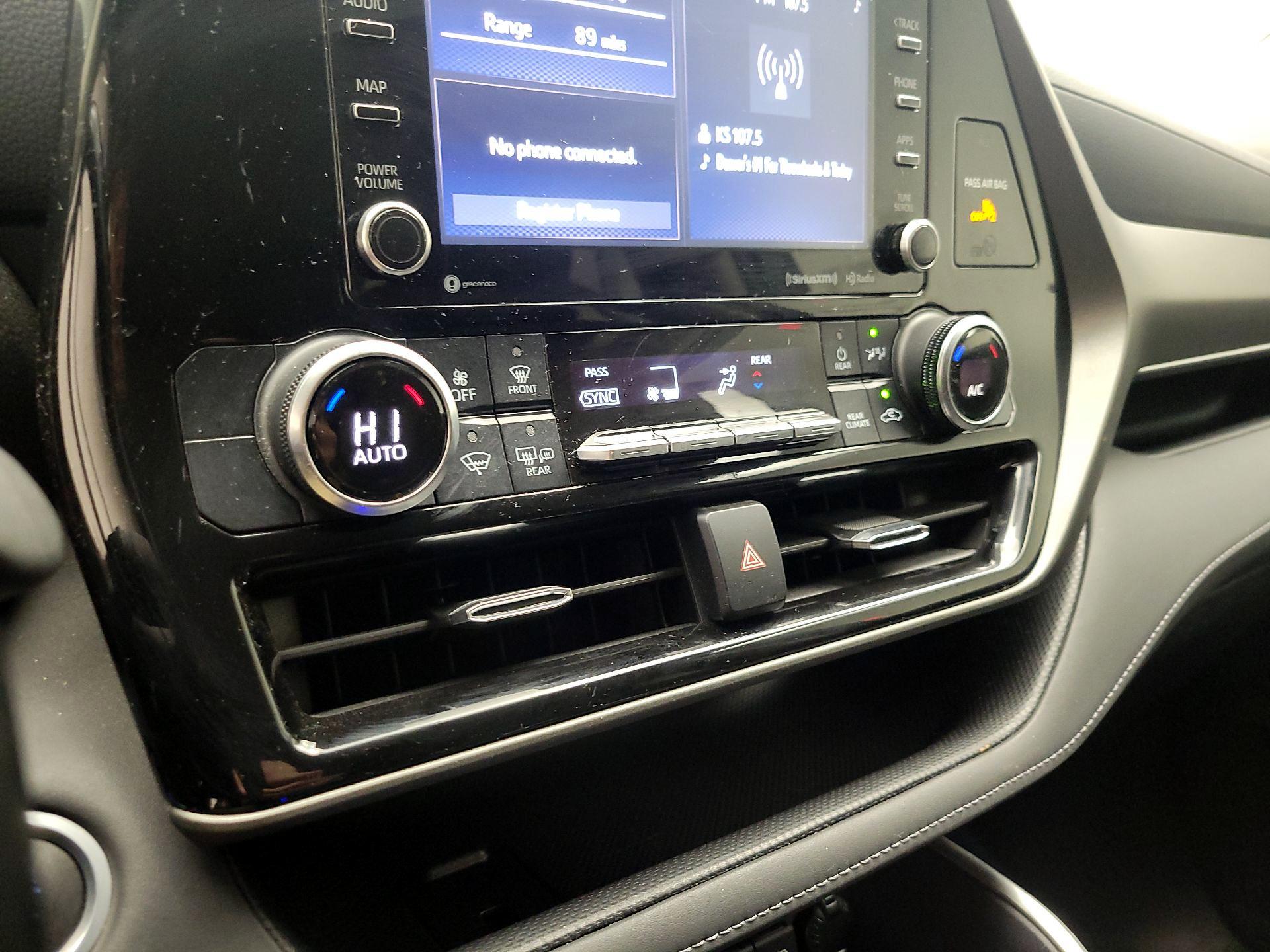 Thumbnail: 2021 Toyota Highlander - 14