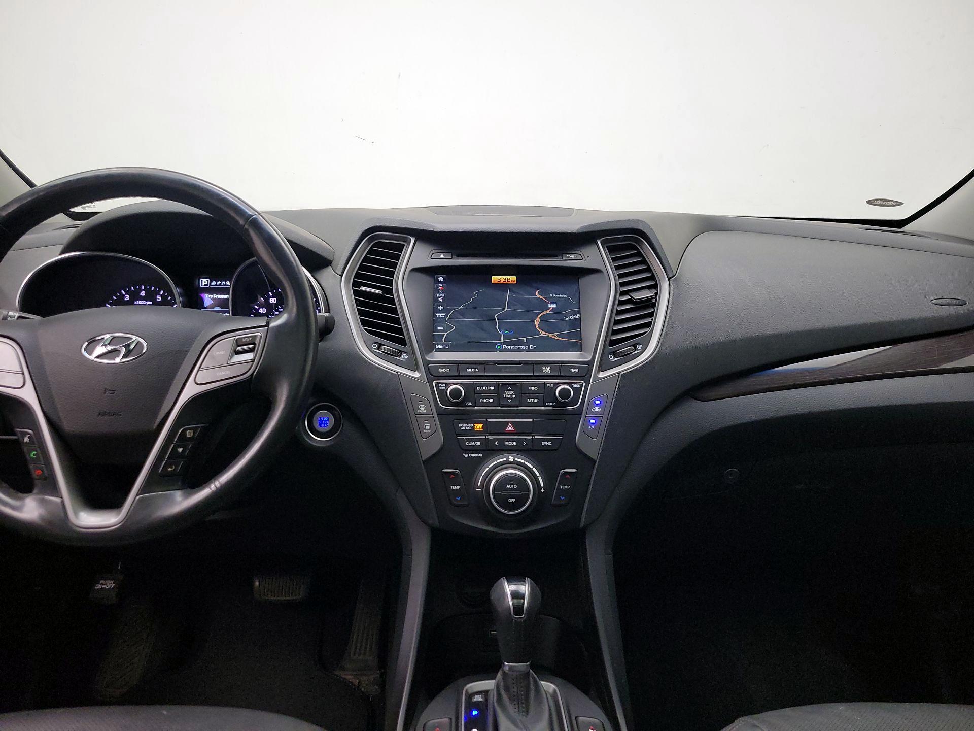 Thumbnail: 2017 Hyundai Santa Fe - 9