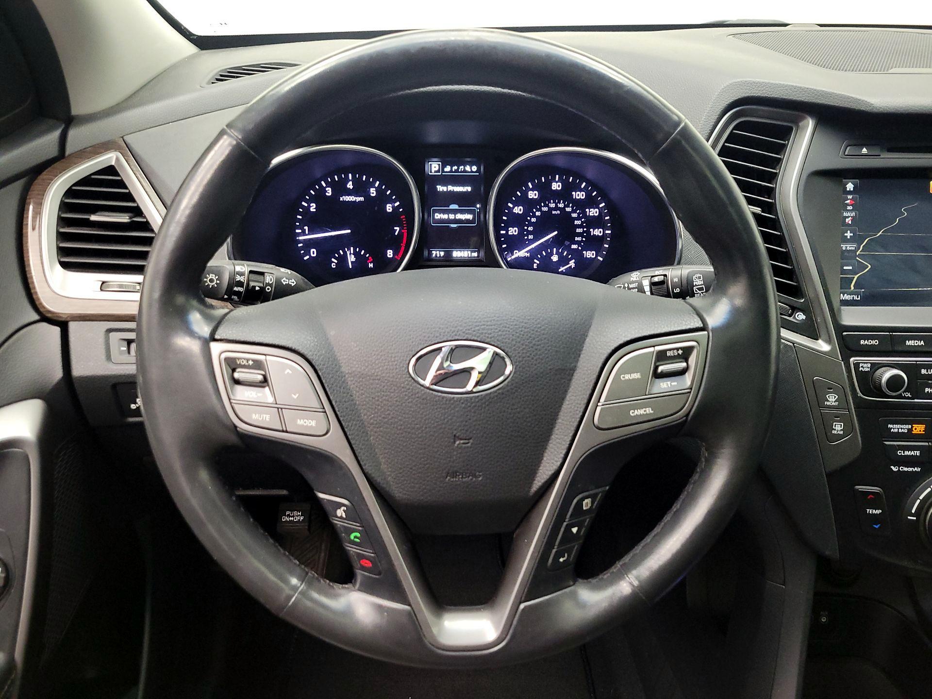 Thumbnail: 2017 Hyundai Santa Fe - 10