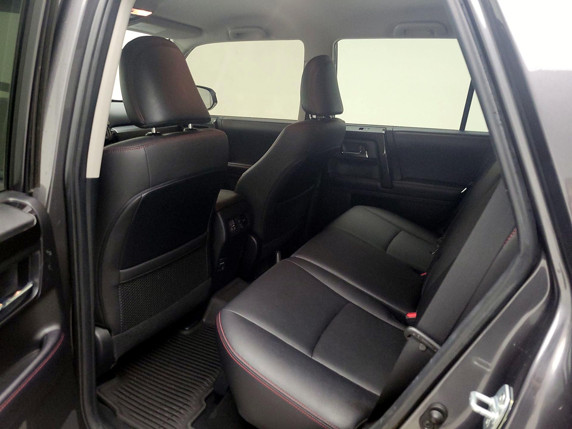 Thumbnail: 2019 Toyota 4Runner - 19