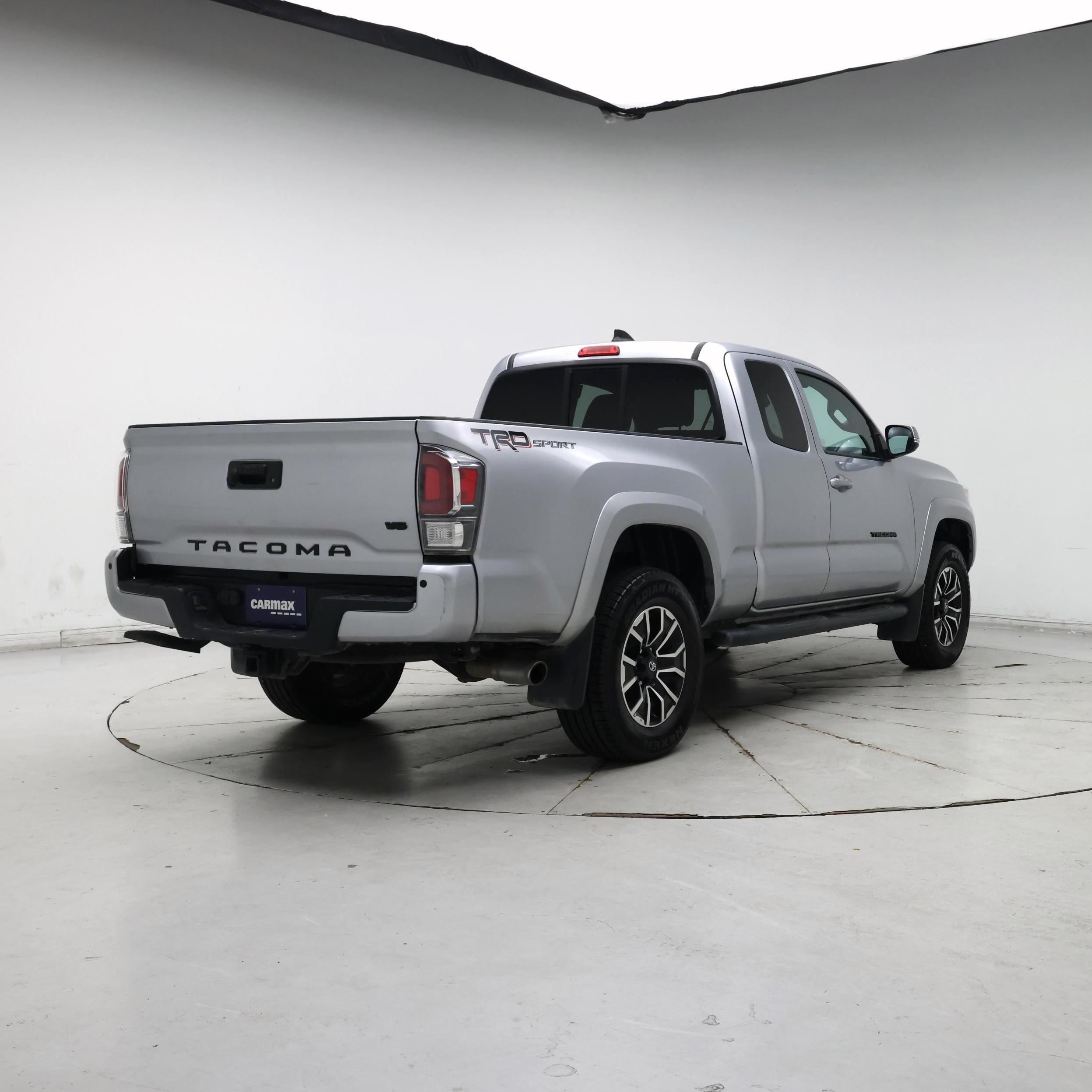 Thumbnail: 2022 Toyota Tacoma - 8