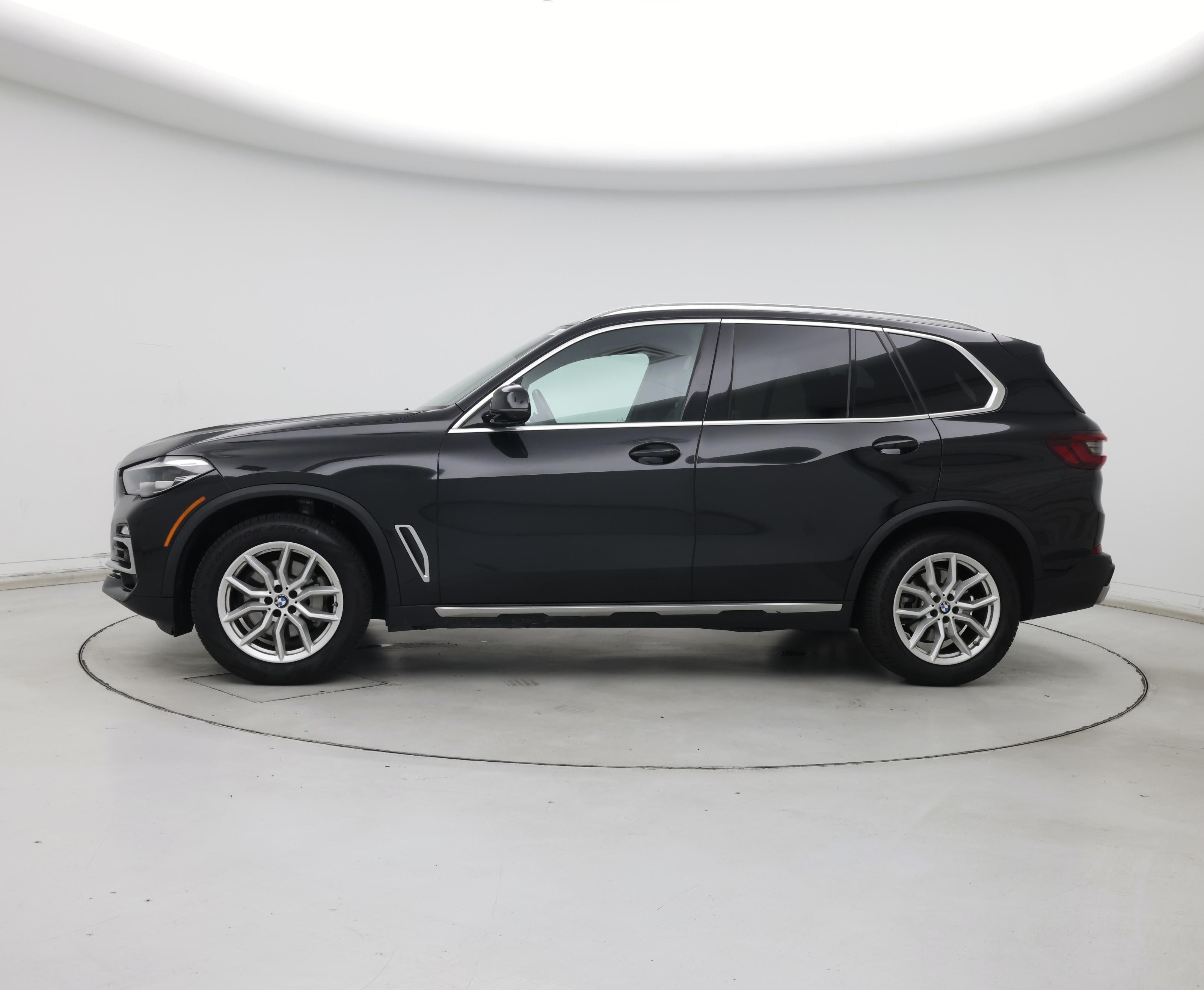 Thumbnail: 2021 BMW X5 - 3