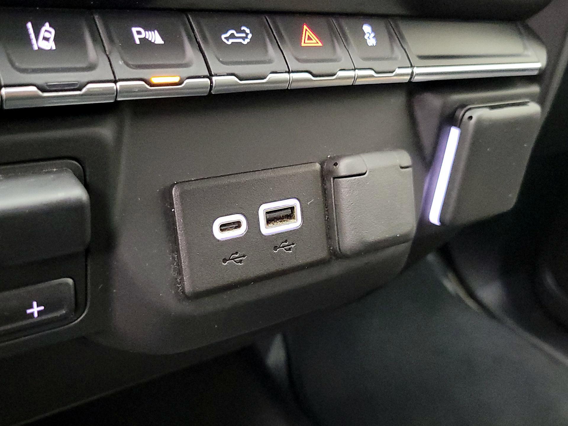 Thumbnail: 2024 GMC Sierra 2500 - 19