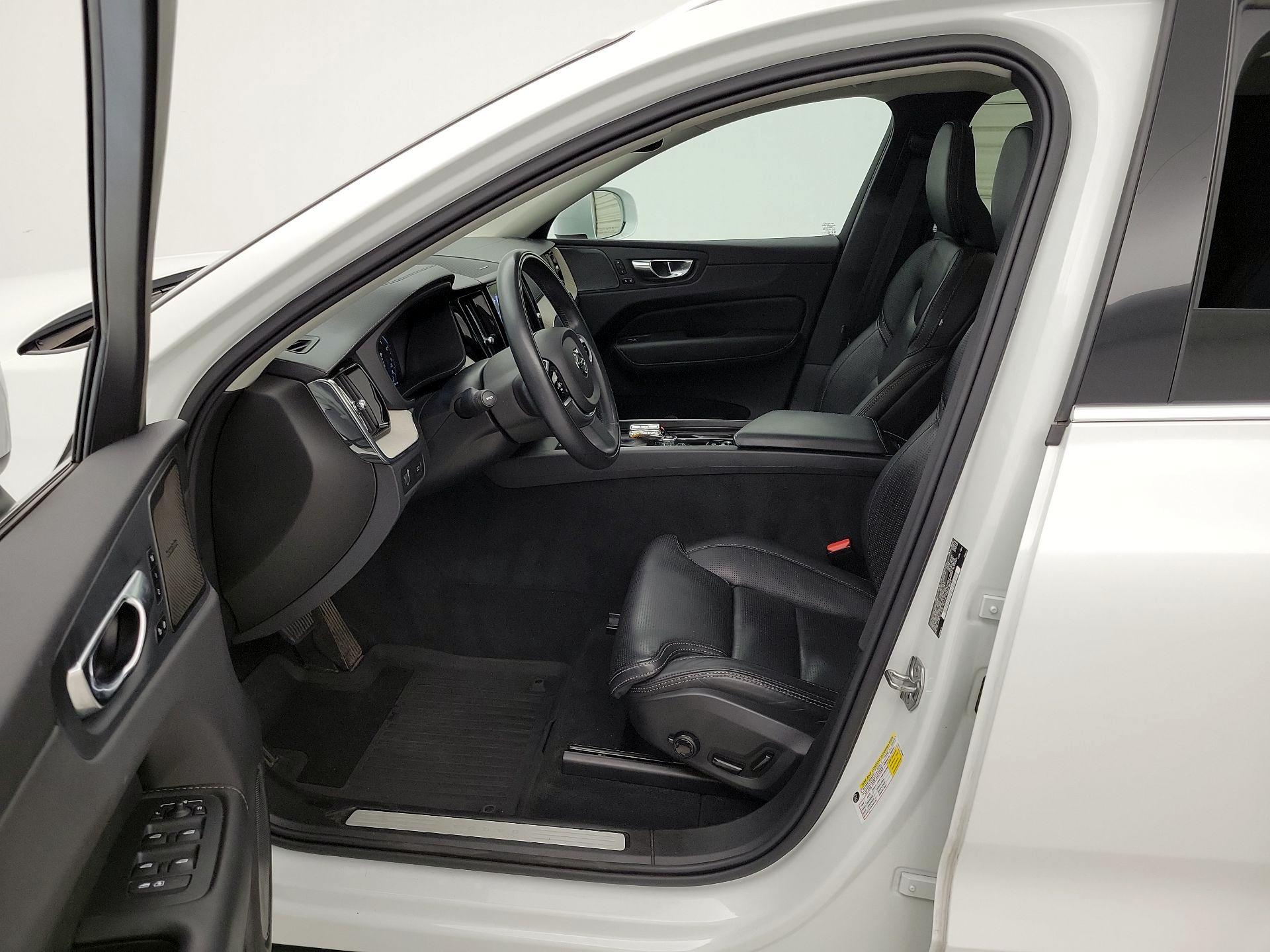 Thumbnail: 2021 Volvo XC60 - 11