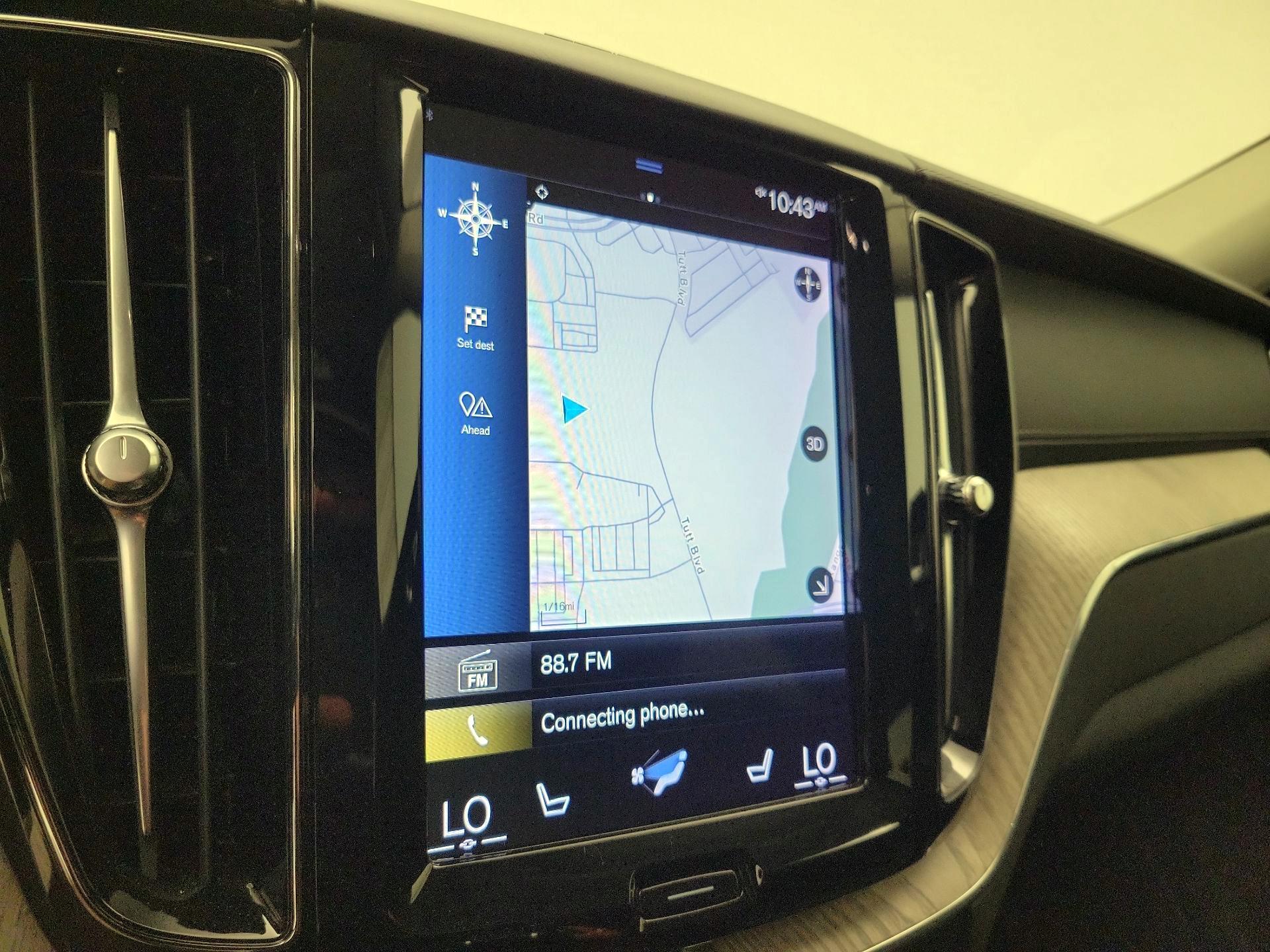 Thumbnail: 2021 Volvo XC60 - 14