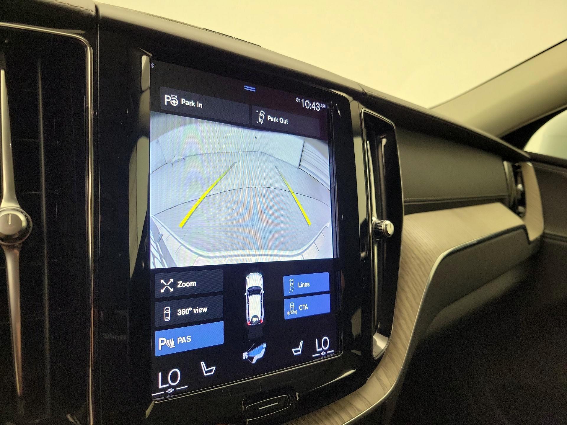 Thumbnail: 2021 Volvo XC60 - 15