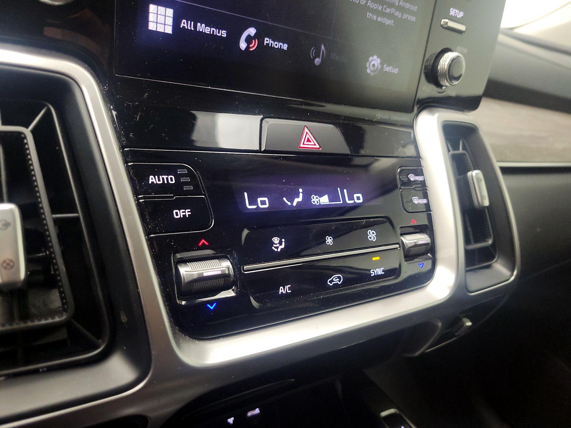 Thumbnail: 2021 Kia Sorento - 16
