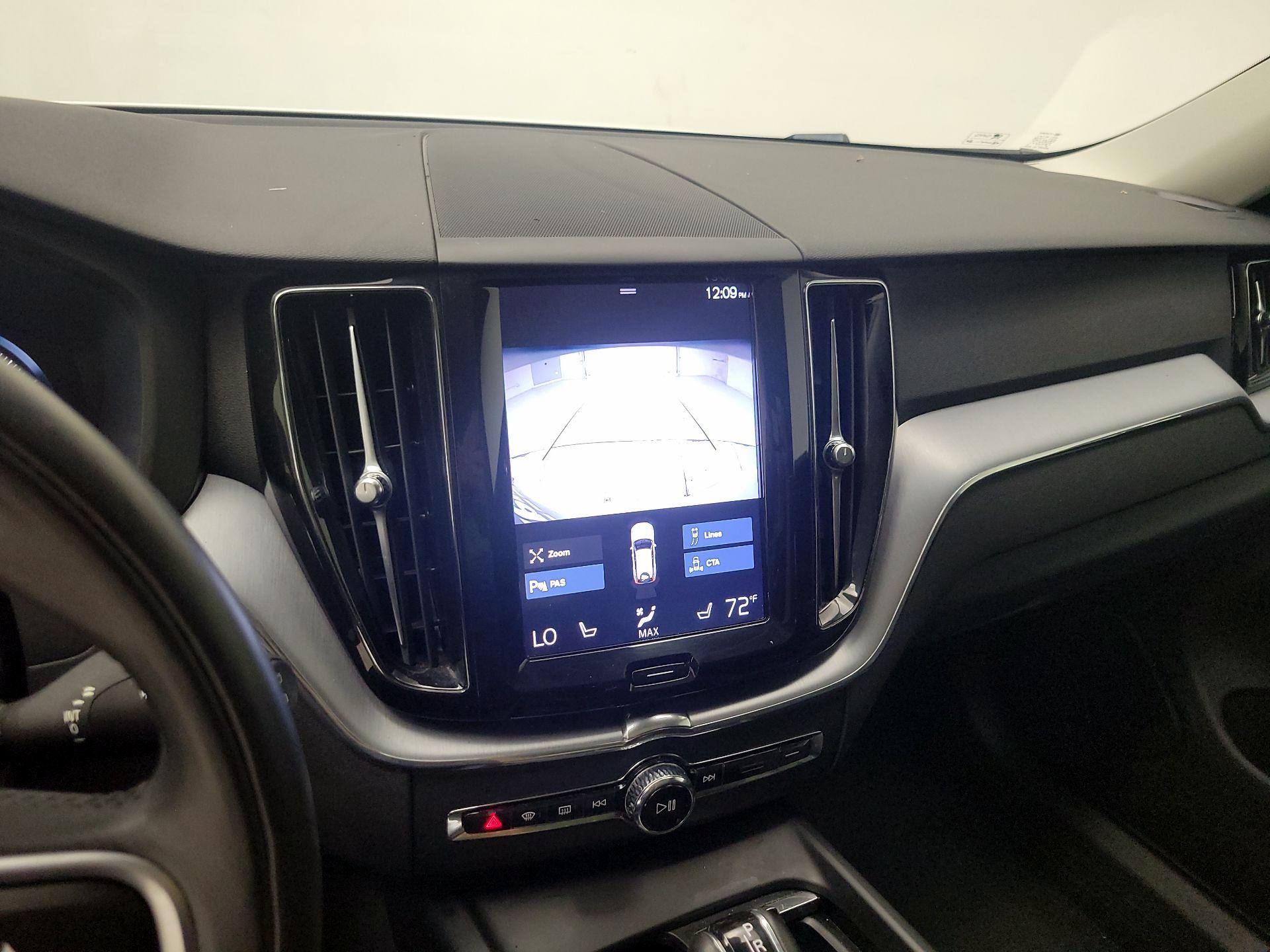 Thumbnail: 2020 Volvo XC60 - 15