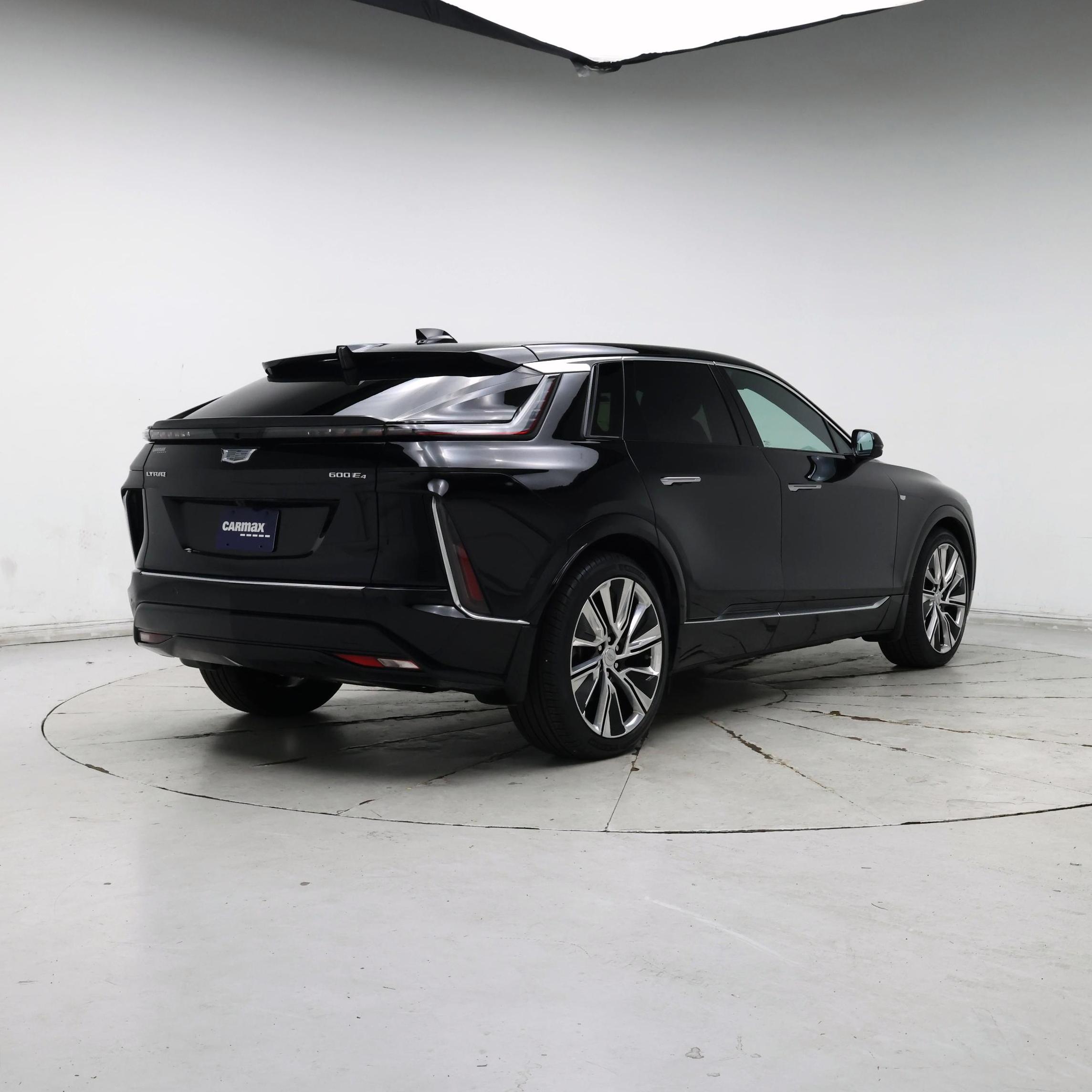 Thumbnail: 2024 Cadillac Lyriq - 8