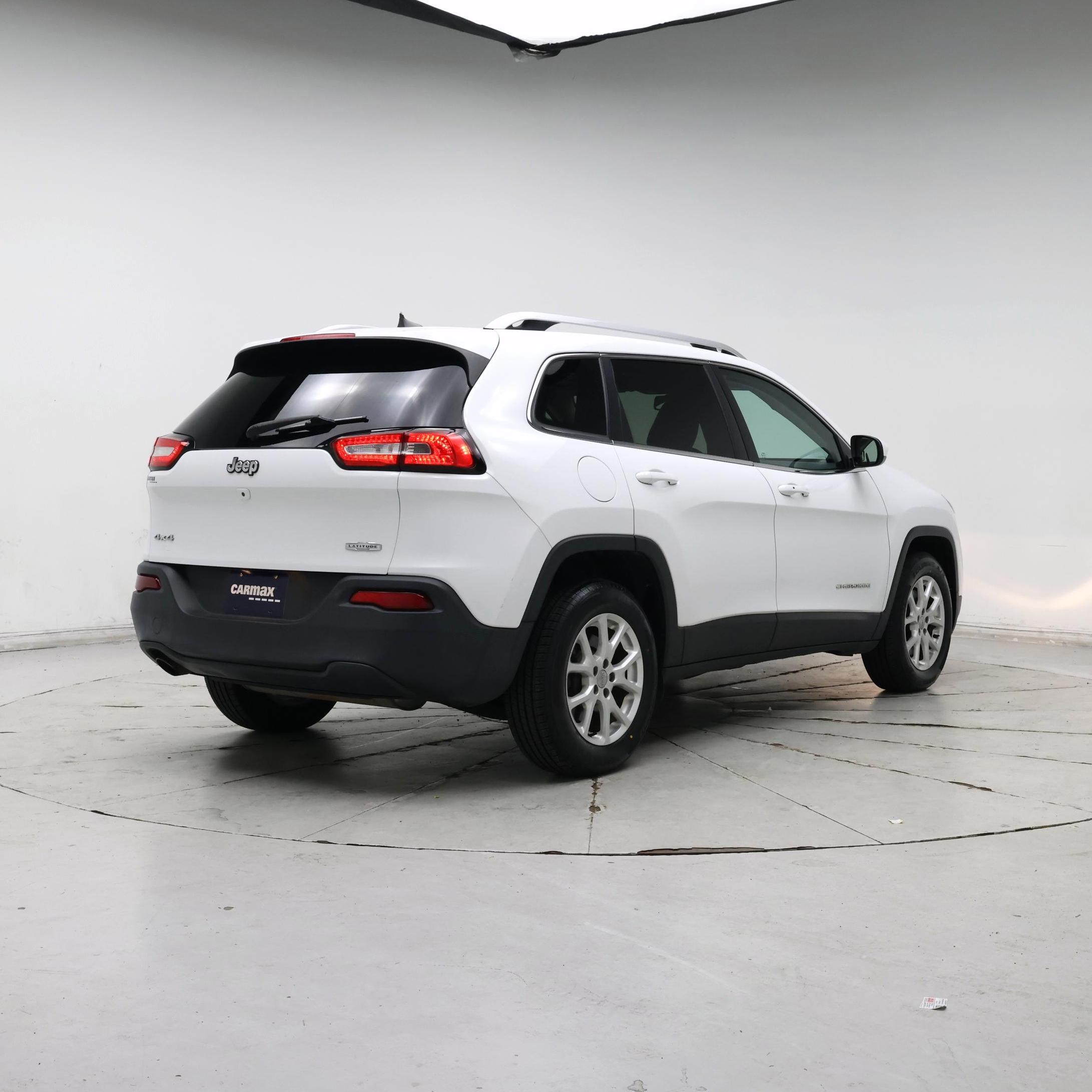 Thumbnail: 2016 Jeep Cherokee - 8