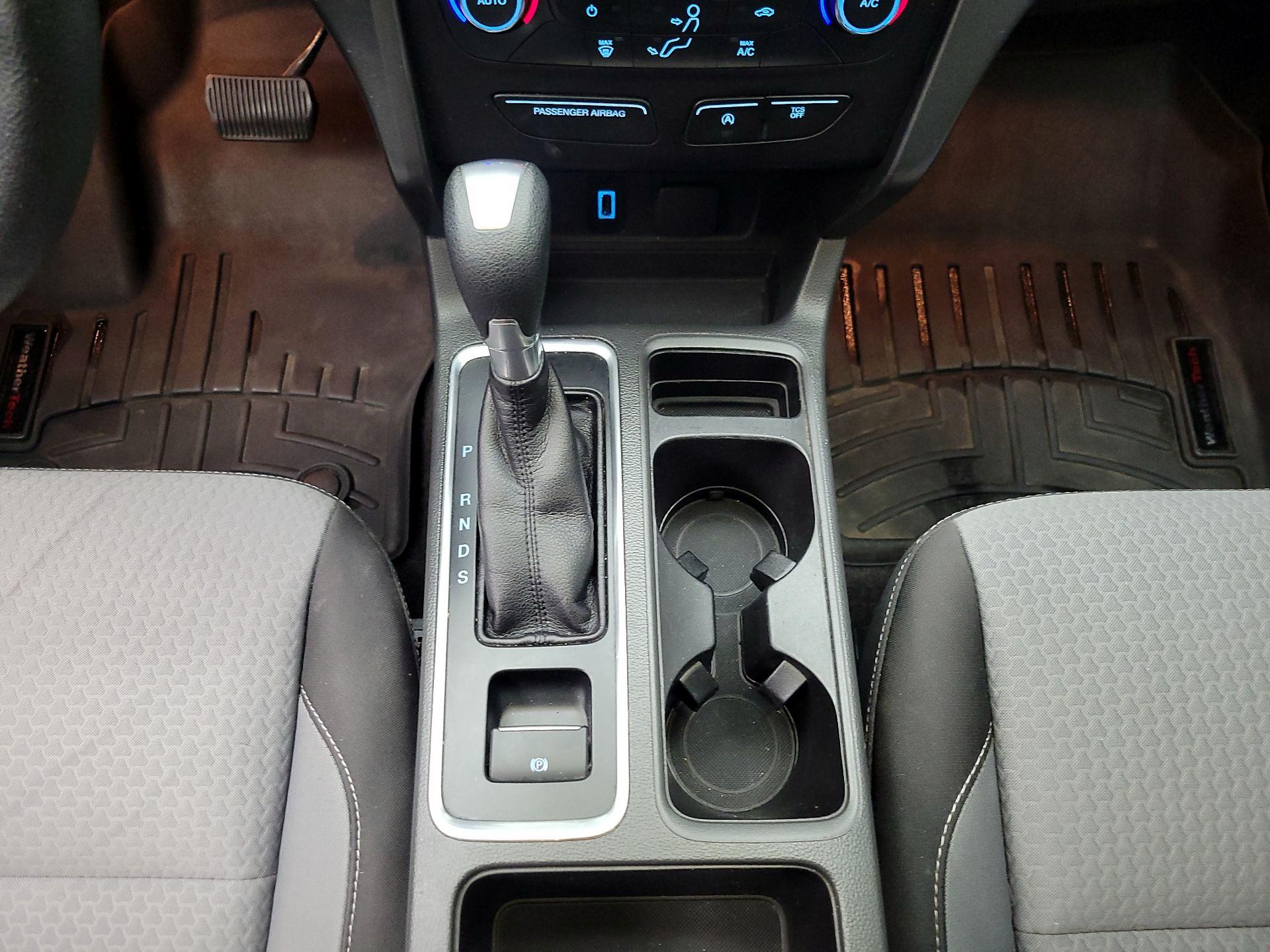 Thumbnail: 2017 Ford Escape - 17