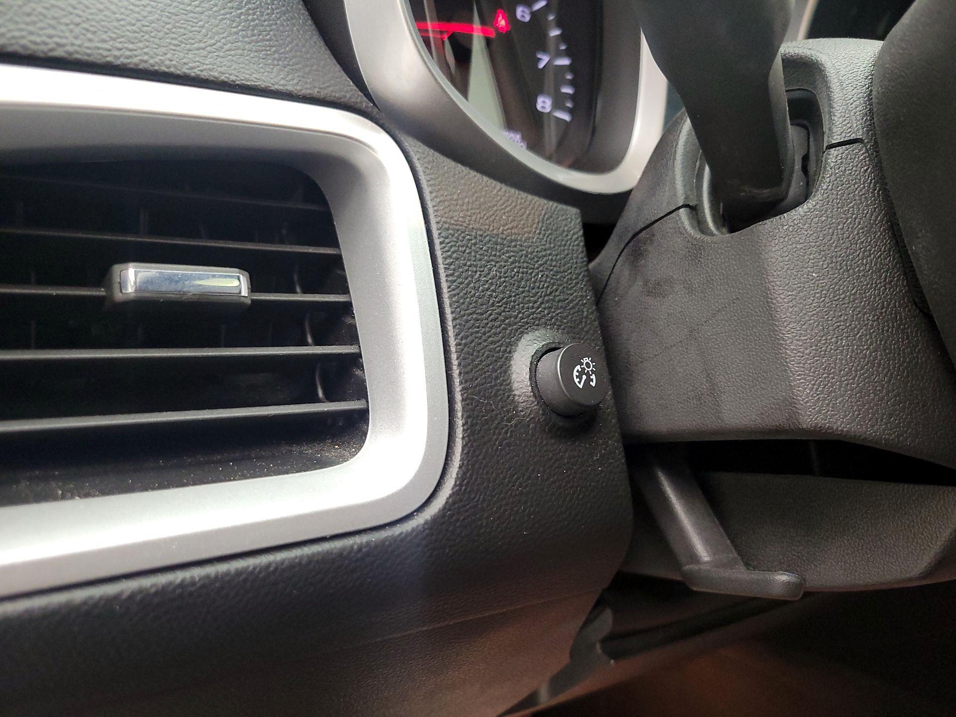 Thumbnail: 2016 Chevrolet Equinox - 13