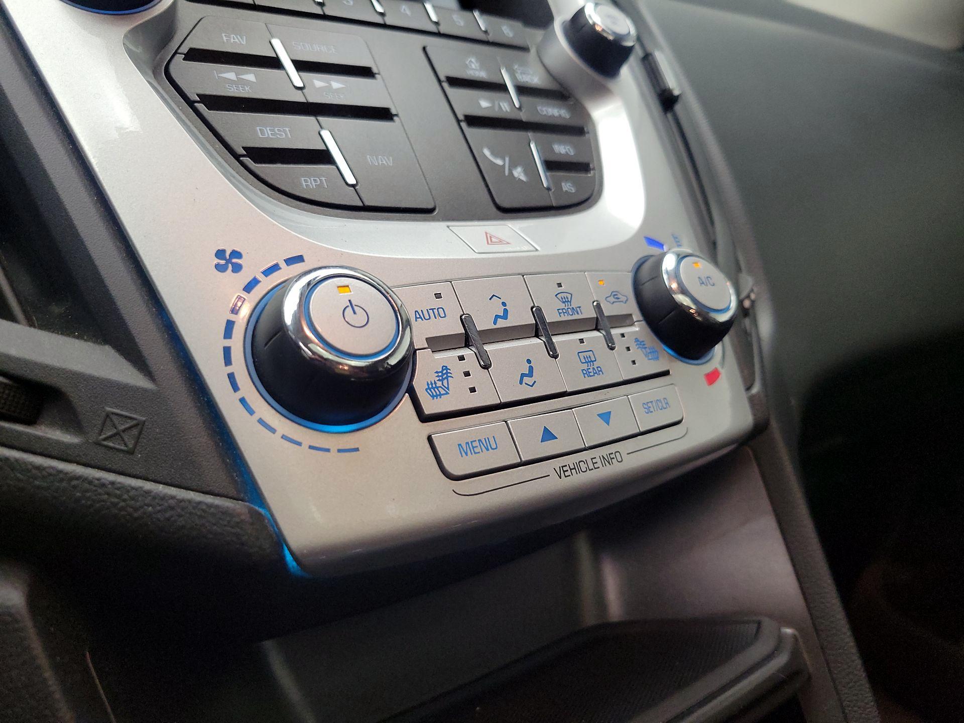 Thumbnail: 2016 Chevrolet Equinox - 17