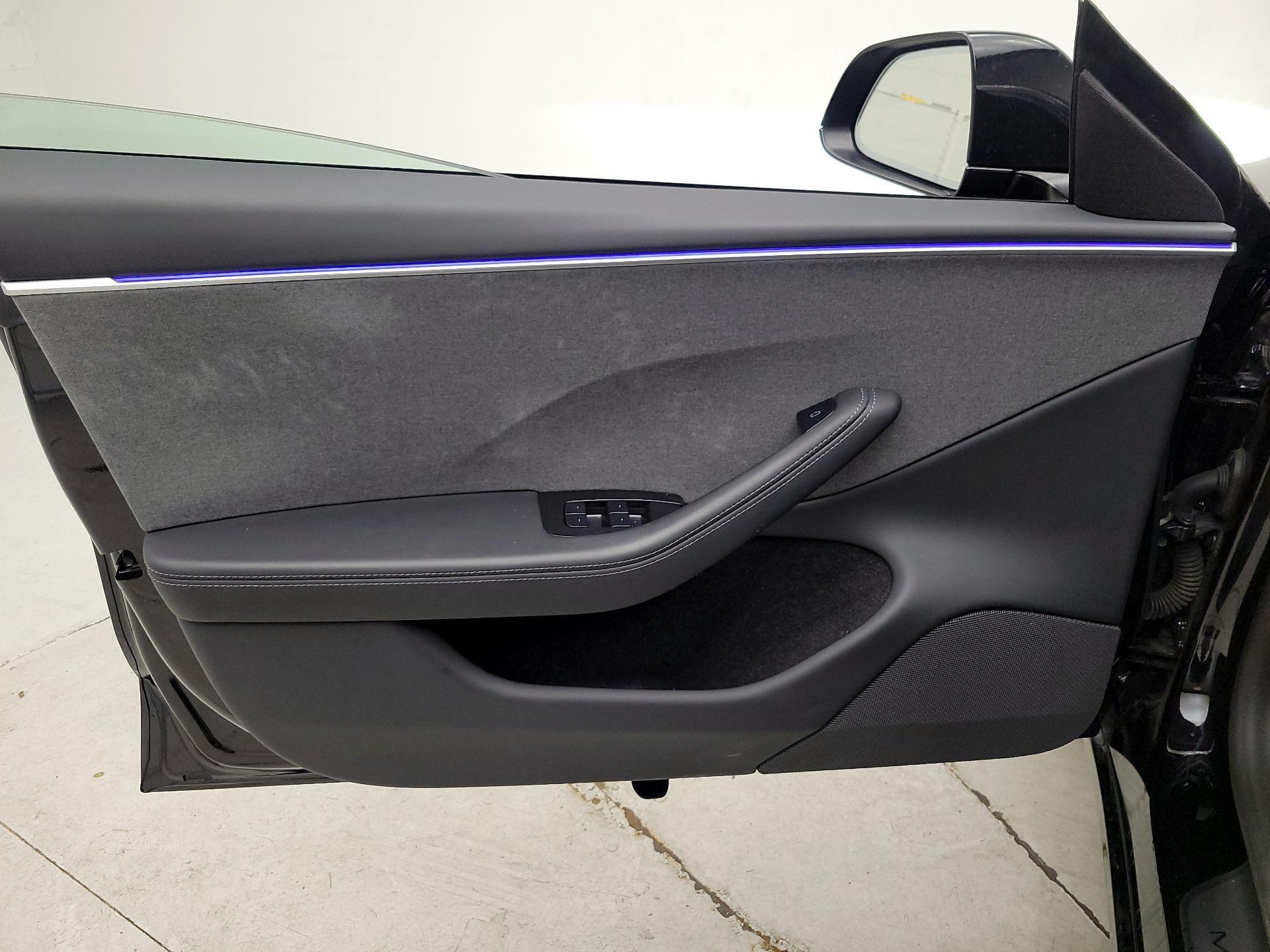 Thumbnail: 2025 Tesla Model 3 - 12