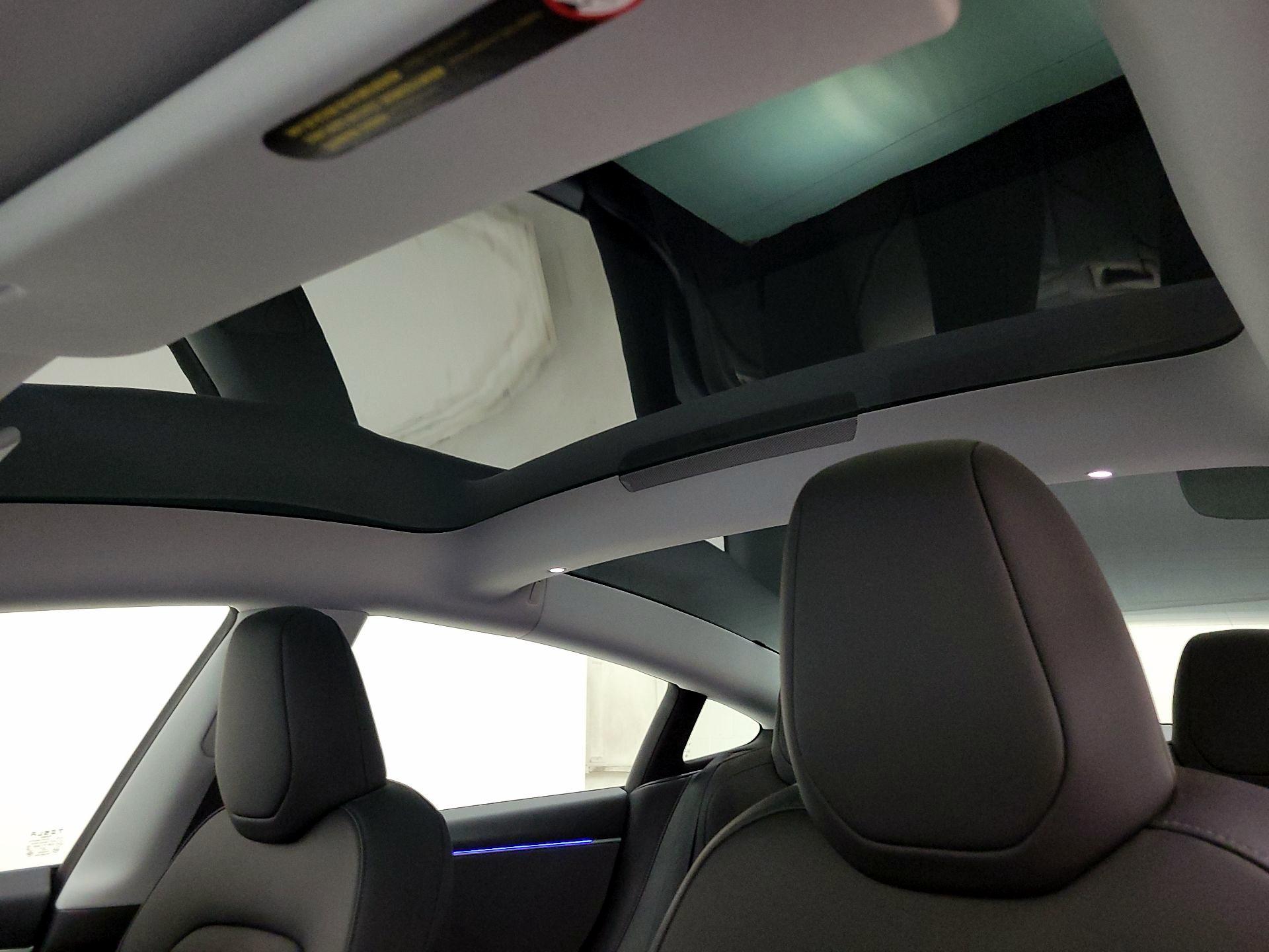 Thumbnail: 2025 Tesla Model 3 - 19