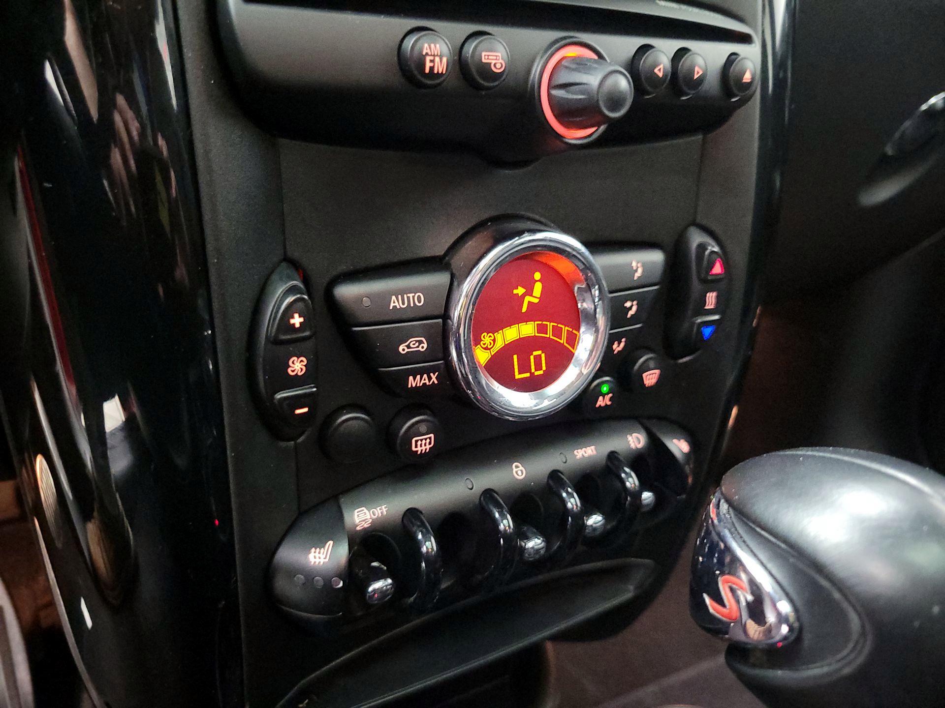 Thumbnail: 2016 MINI Cooper Countryman - 14