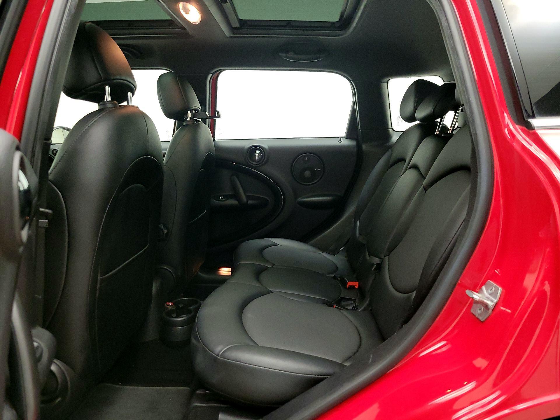 Thumbnail: 2016 MINI Cooper Countryman - 18