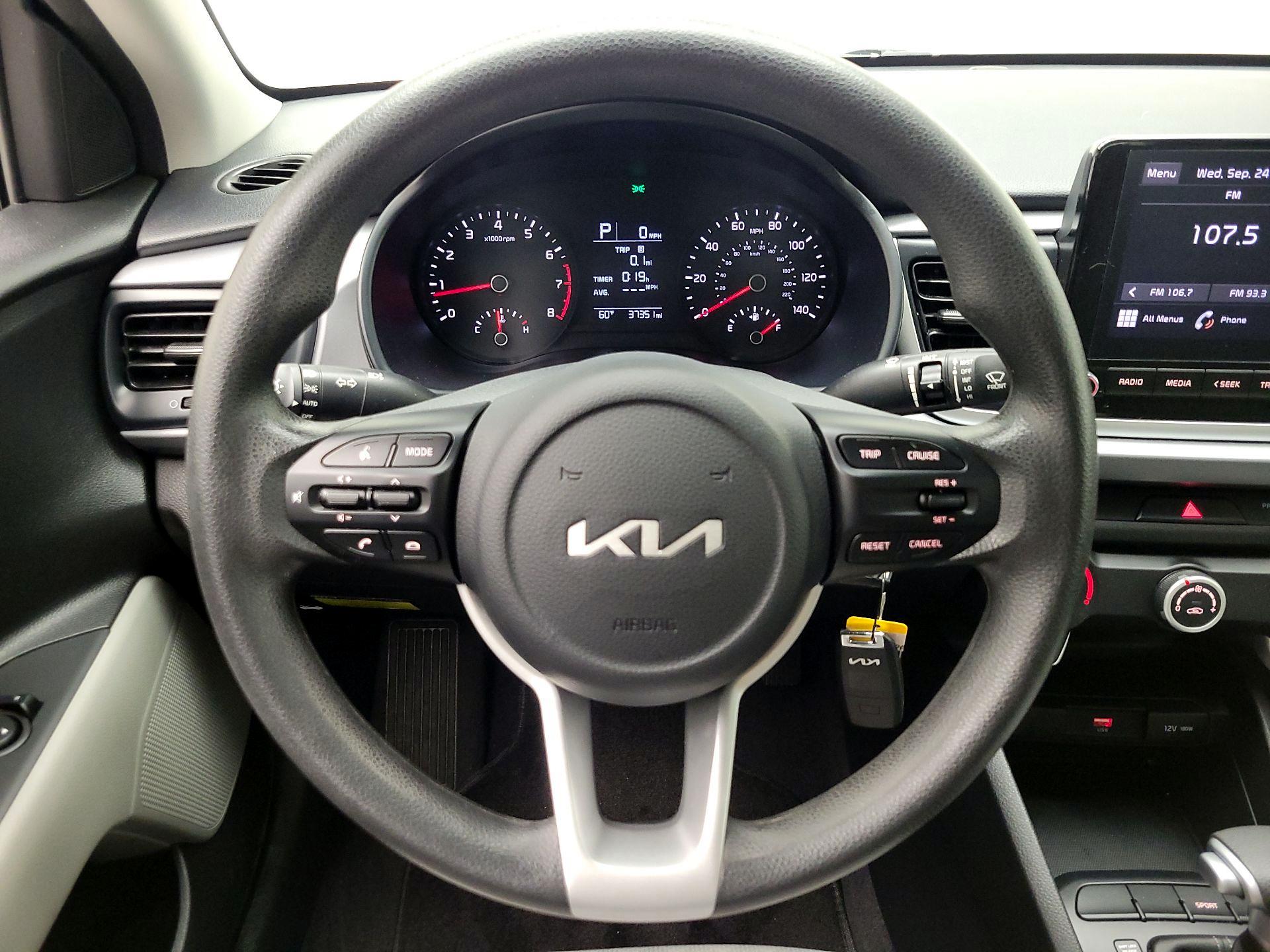 Thumbnail: 2023 Kia Rio - 10