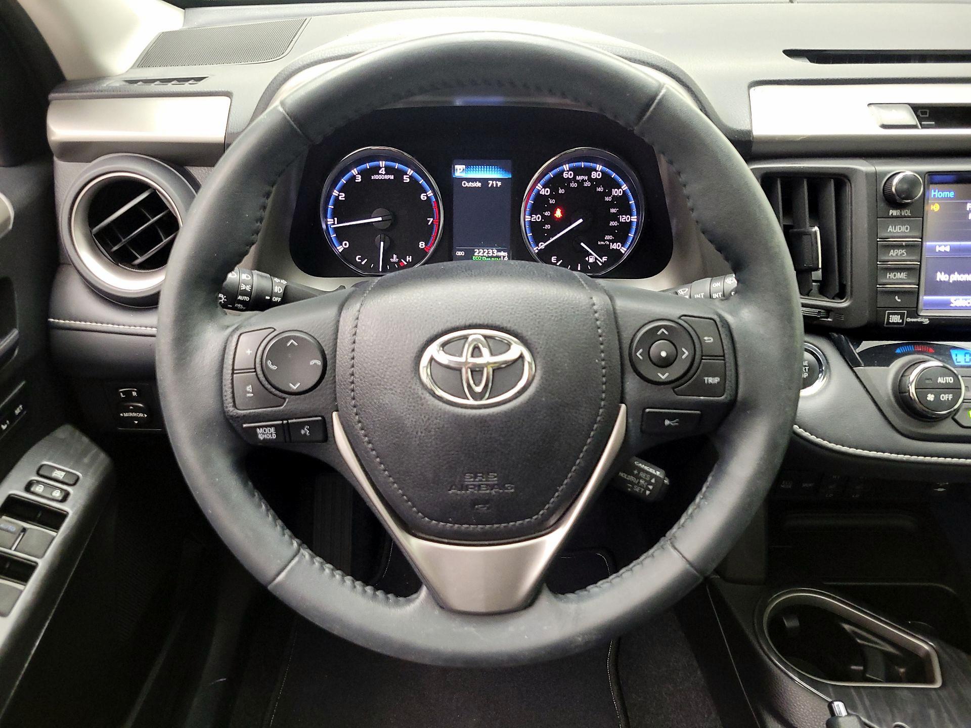 Thumbnail: 2017 Toyota RAV4 - 10