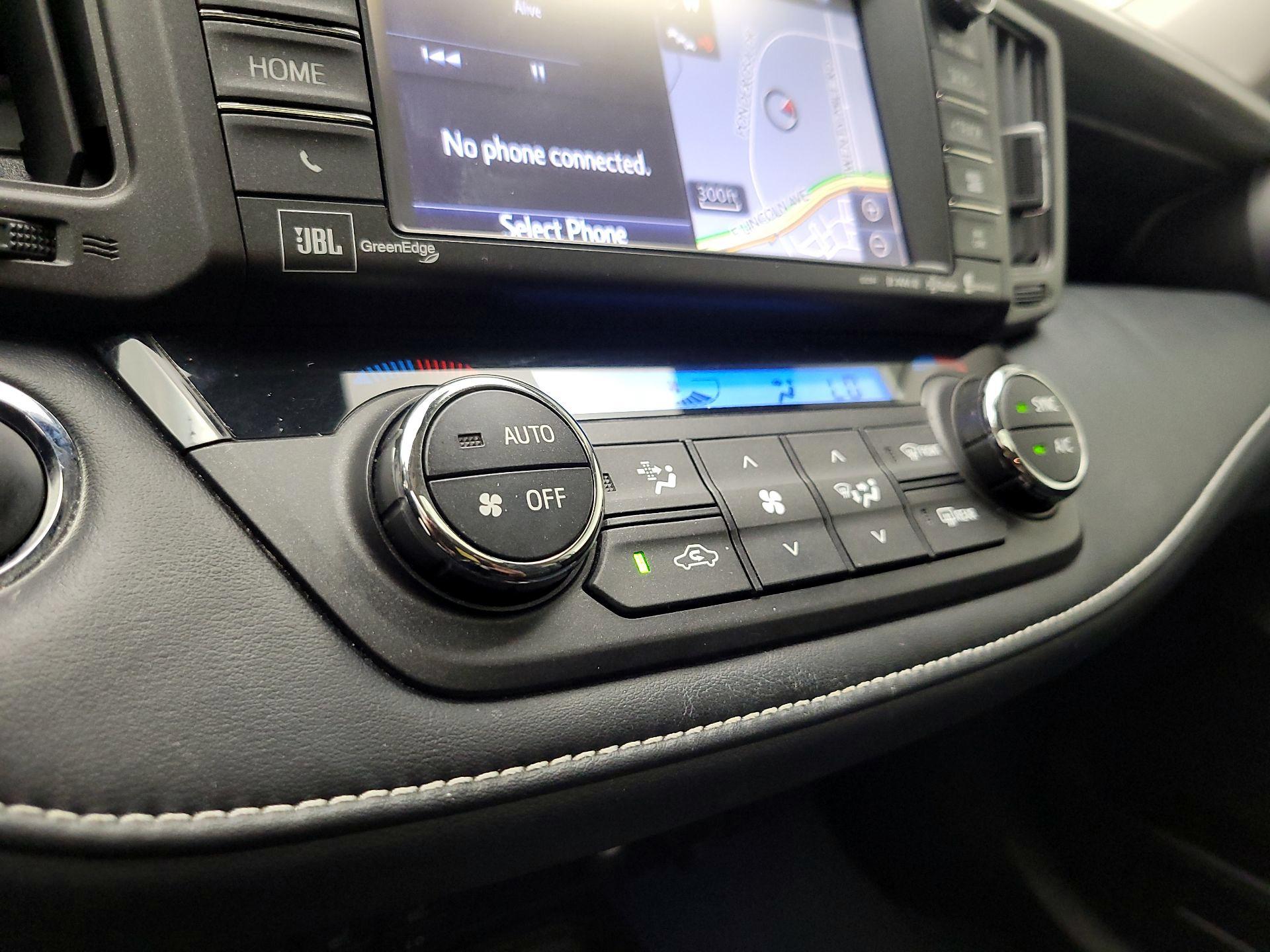 Thumbnail: 2017 Toyota RAV4 - 17