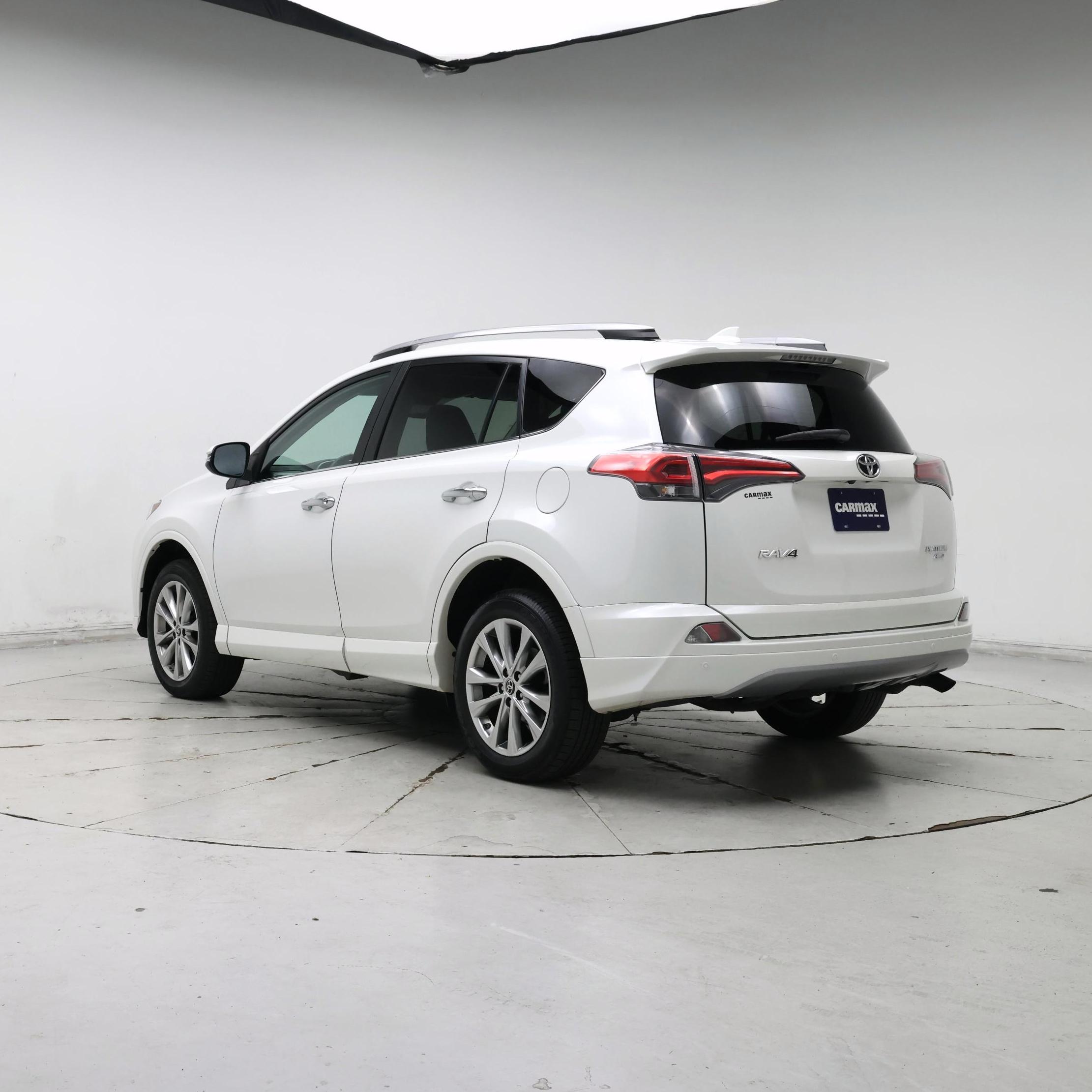Thumbnail: 2017 Toyota RAV4 - 2