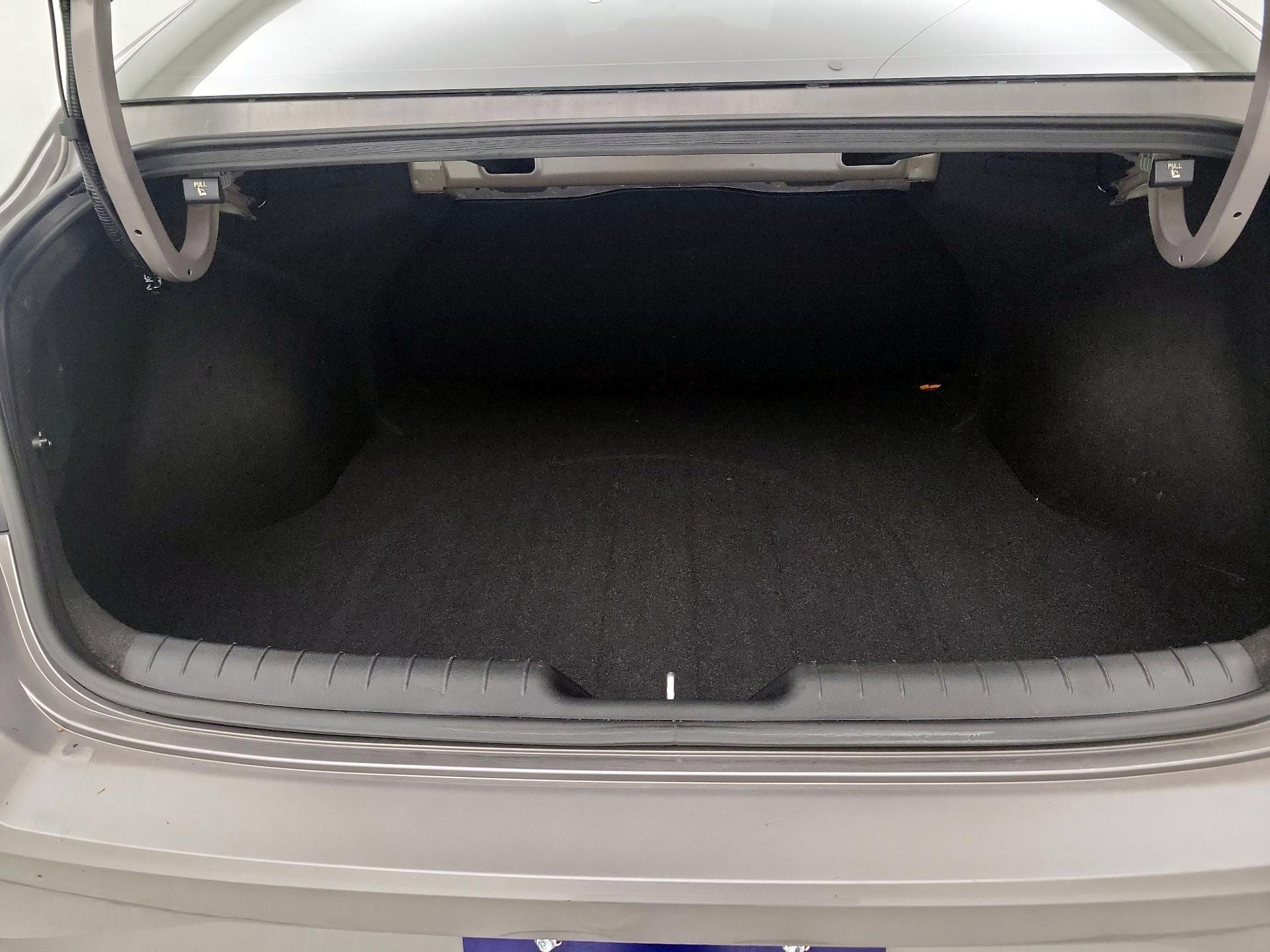 Thumbnail: 2021 Hyundai Elantra - 20