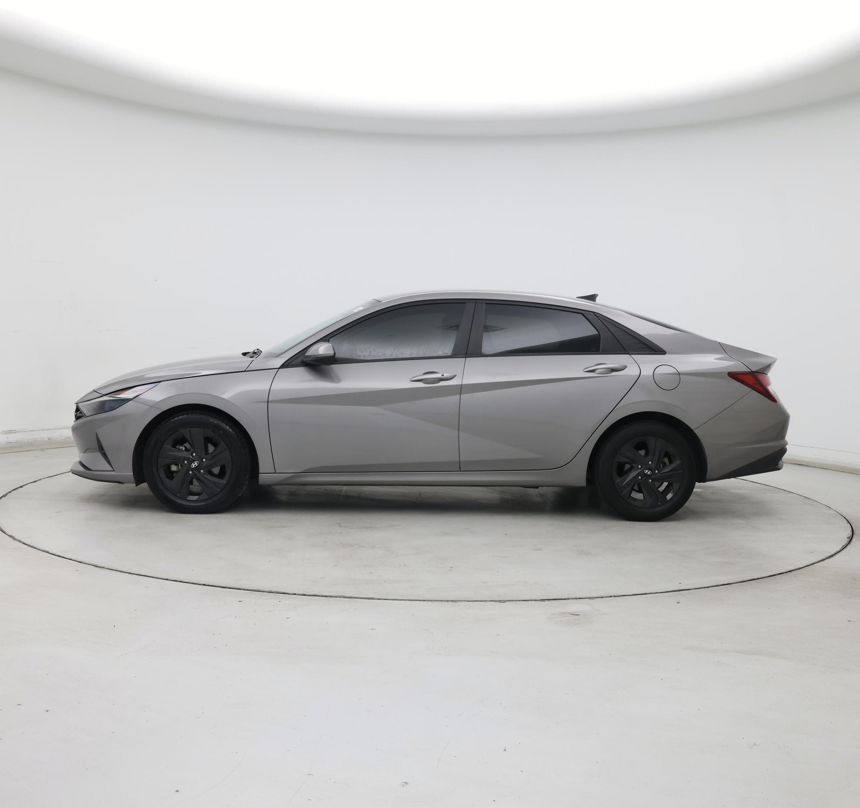 Thumbnail: 2021 Hyundai Elantra - 3