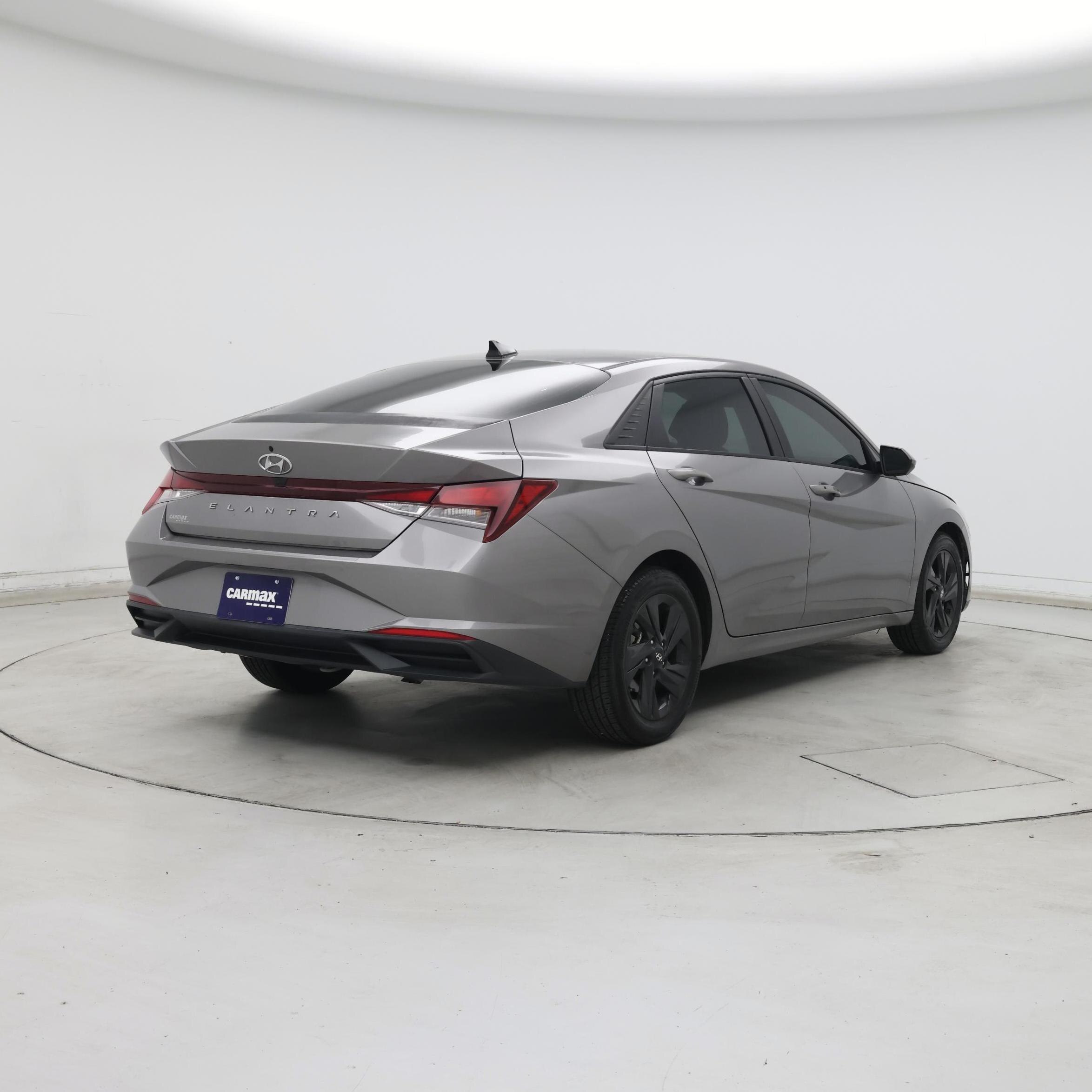 Thumbnail: 2021 Hyundai Elantra - 8