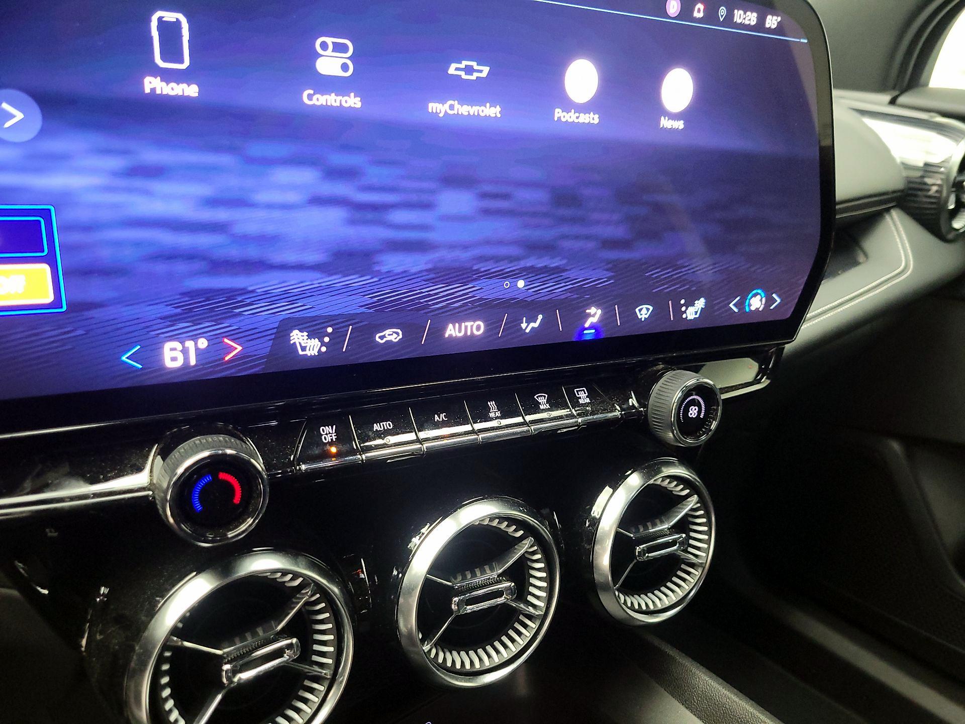 Thumbnail: 2024 Chevrolet Blazer EV - 17
