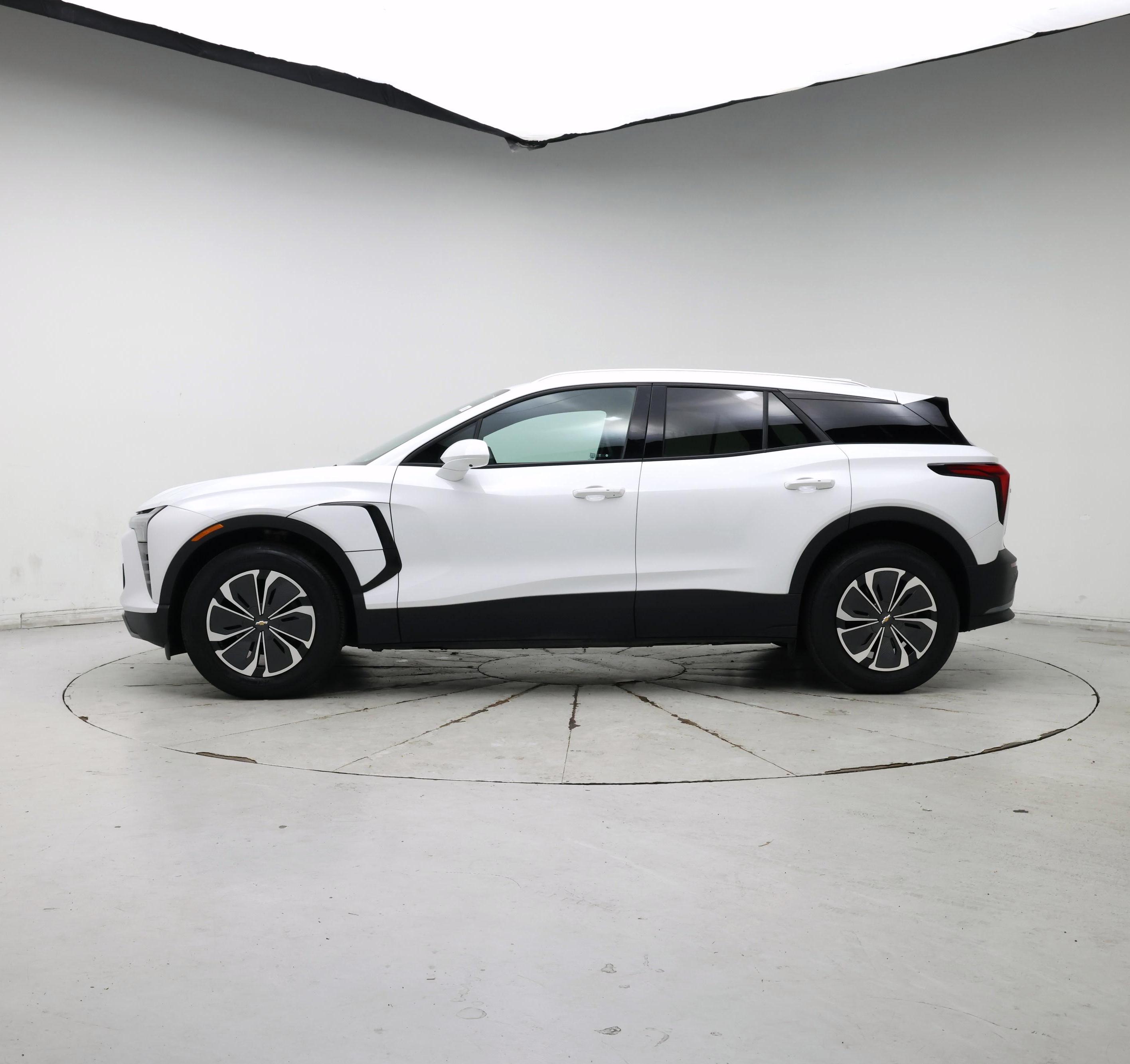 Thumbnail: 2024 Chevrolet Blazer EV - 3
