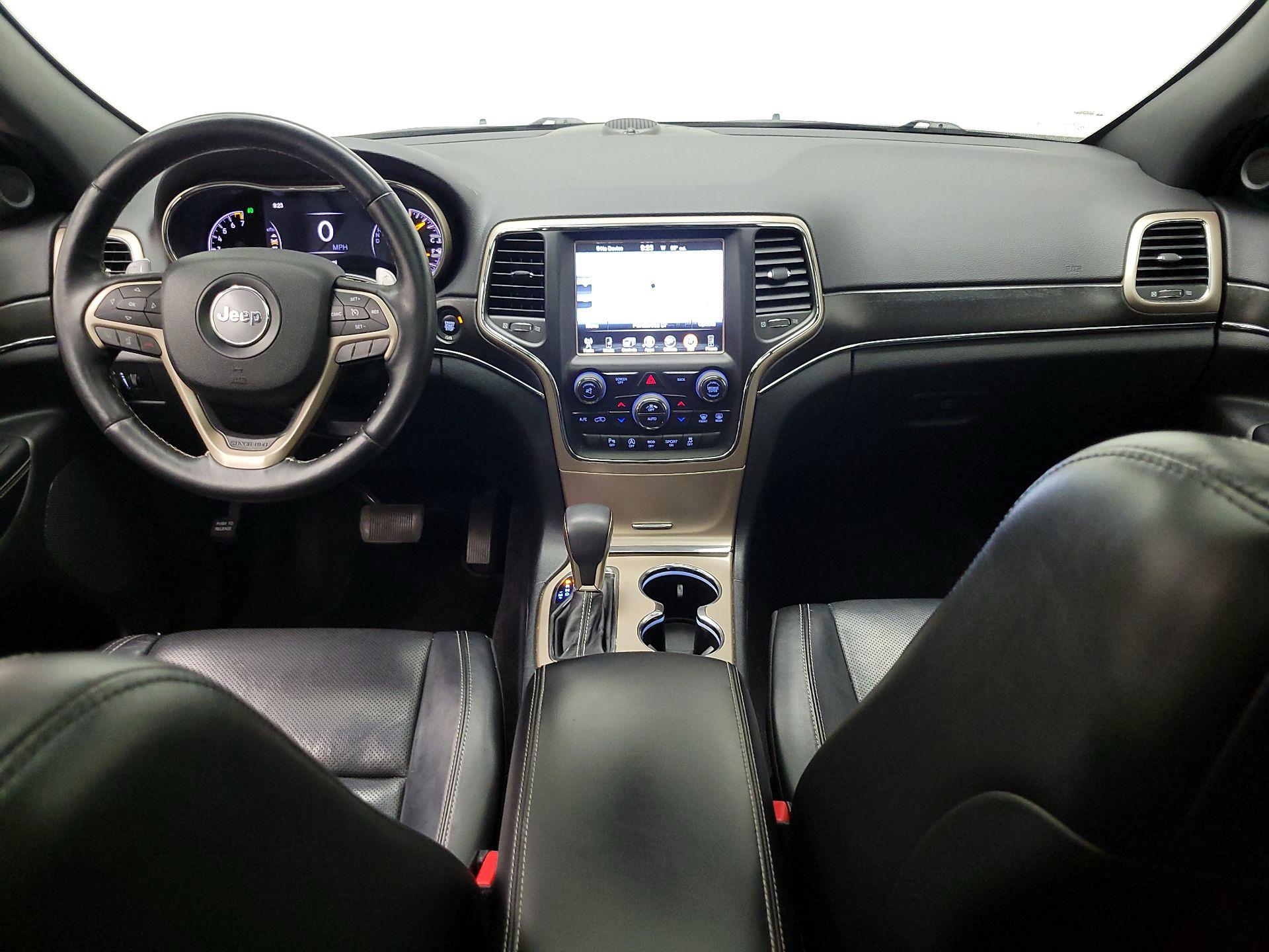 Thumbnail: 2017 Jeep Grand Cherokee - 9