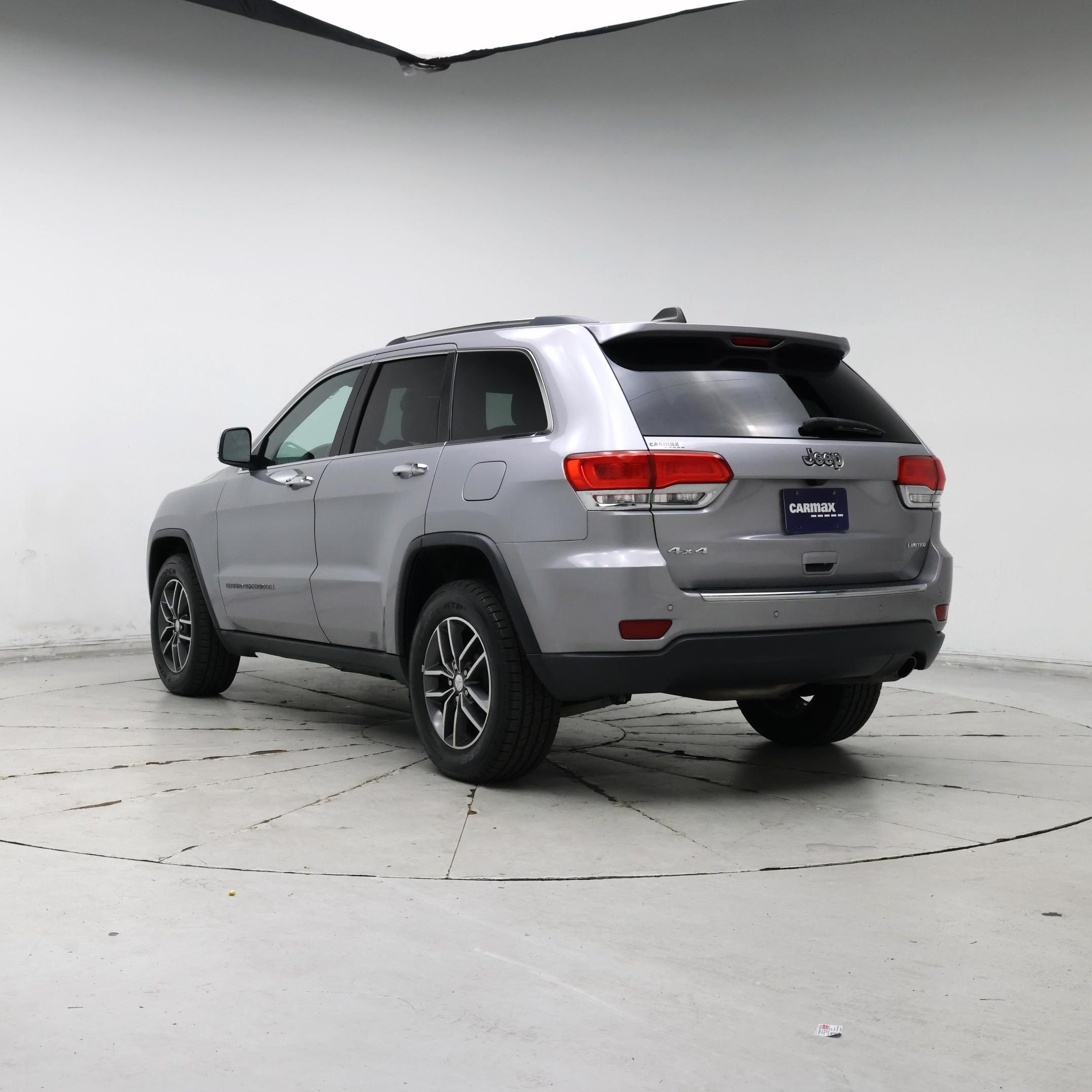 Thumbnail: 2017 Jeep Grand Cherokee - 2